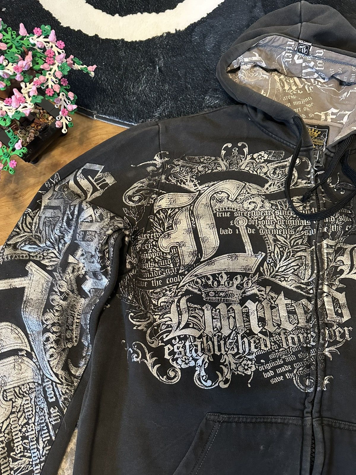 Affliction × Vintage Hoodie affliction vintage y2k baggy opium alternative skate Size US L / EU 52-54 / 3 - 4 Thumbnail