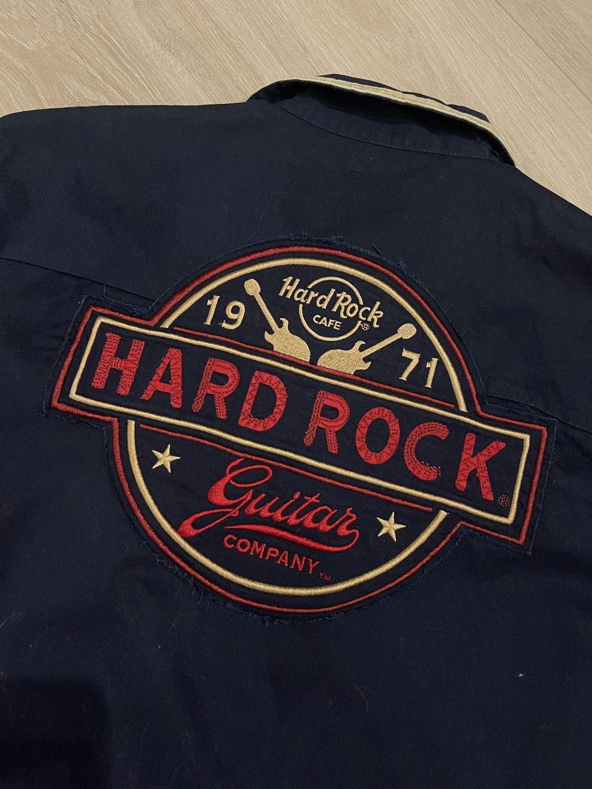 Hard Rock Cafe Hard rock cafe shirt button ups big logo Size US M / EU 48-50 / 2 - 7 Thumbnail