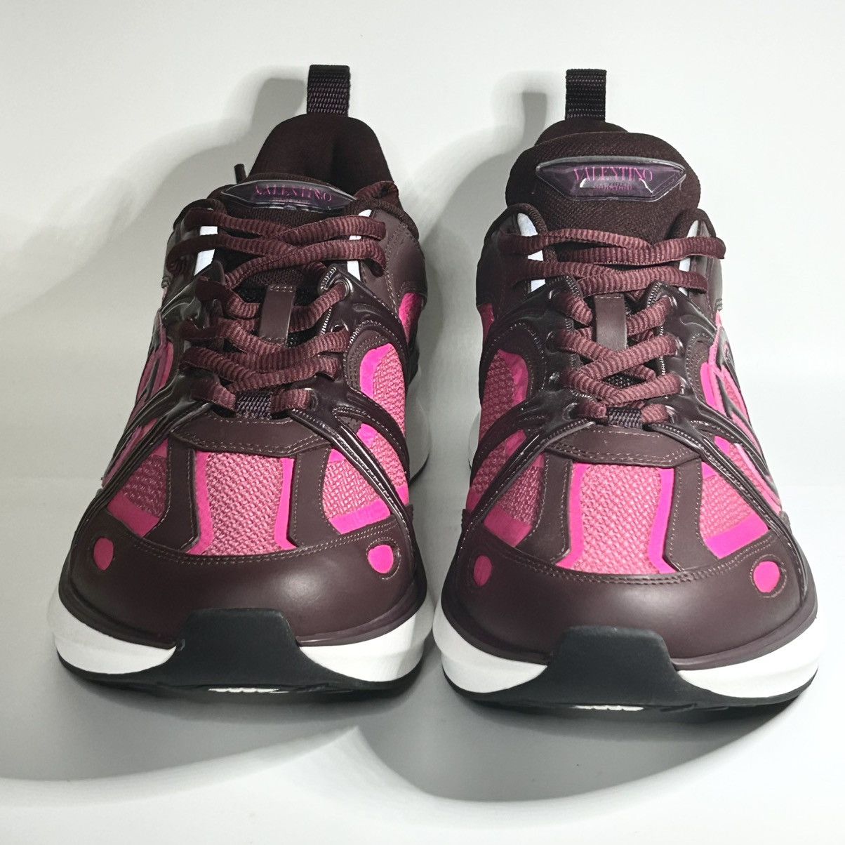 Valentino New Valentino Garavani VLogo Easyjog Sneakers Size 11US/44EU Size US 11 / EU 44 - 2 Thumbnail