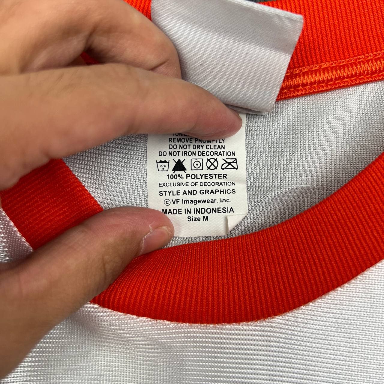 NBA Charlotte Bobcats Shirt Men Medium White NBA Crew Neck M Size US M / EU 48-50 / 2 - 3 Thumbnail