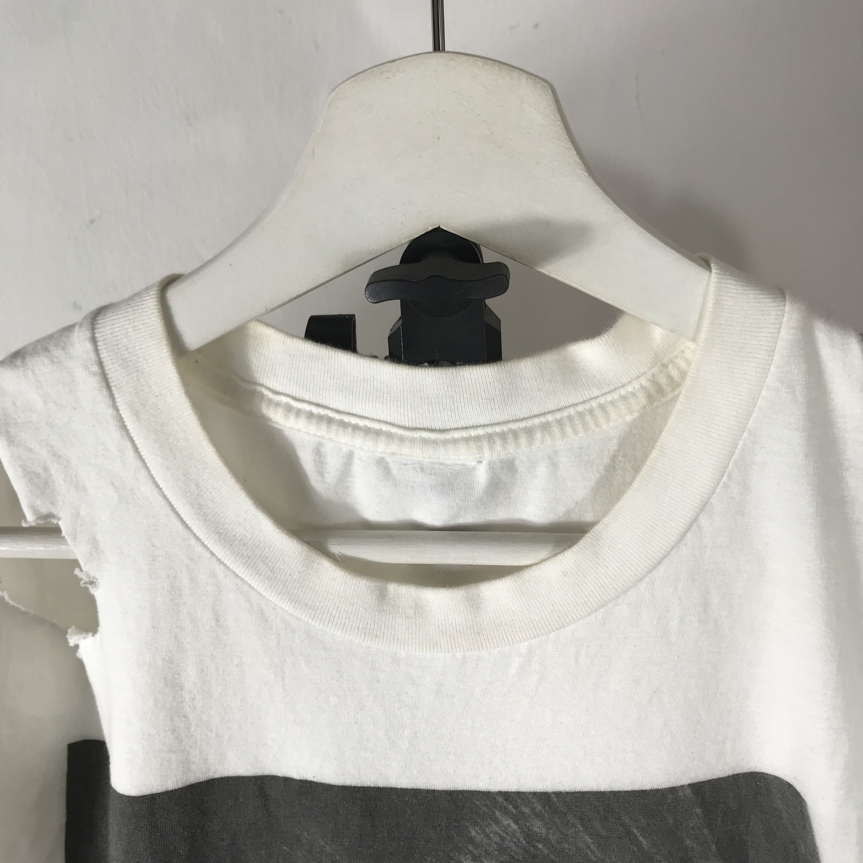 Vintage Vintage YUJJI ARTIST Japan Musician Tee Shirt Size US L / EU 52-54 / 3 - 4 Thumbnail