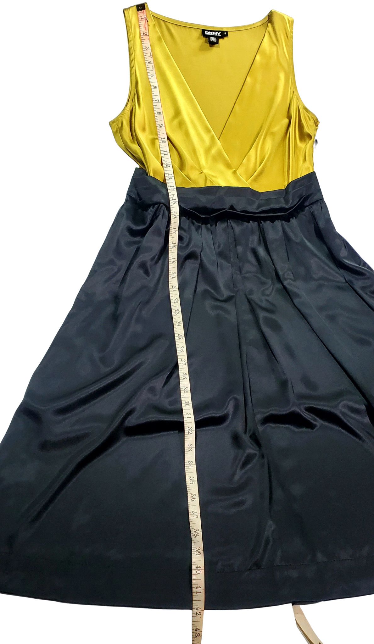 DKNY DKNY Women's Gold DKNY Gold Midi VNeck Side Zip Pleated Size M / US 6-8 / IT 42-44 - 12 Thumbnail