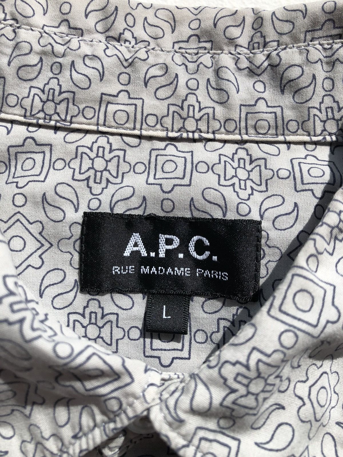 A.P.C. × Vintage A.P.C. RUE MADAME PARIS VERY RARE MONOGRAM VINTAGE SHIRT Size US L / EU 52-54 / 3 - 4 Thumbnail