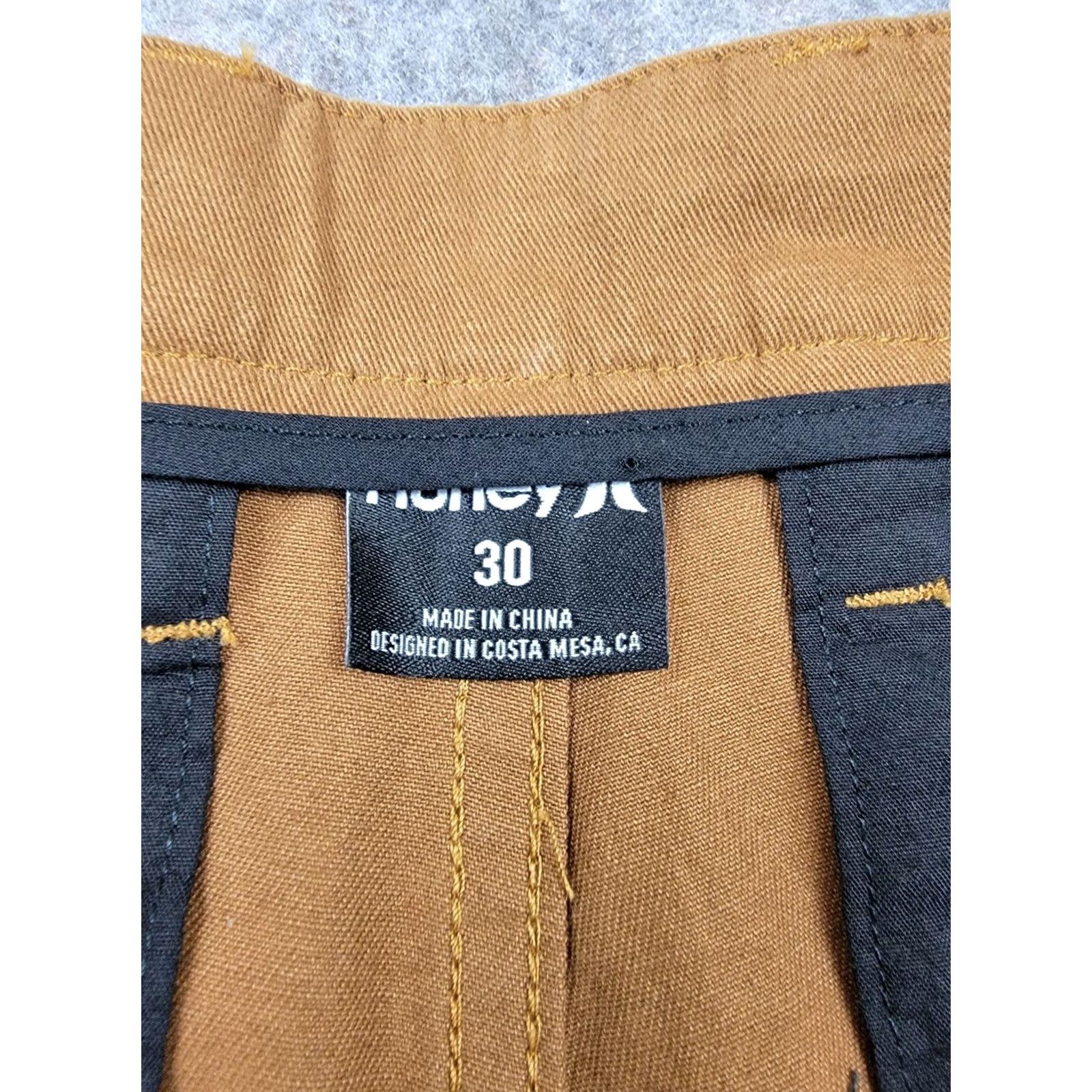 Hurley Hurley Pants Mens 30 Brown Relaxed Chino Tapered Leg 100% Cotton NWT Holiday Beach Casual Travel Front Zip Pocket Button Logo Size US 30 / EU 46 - 2 Thumbnail