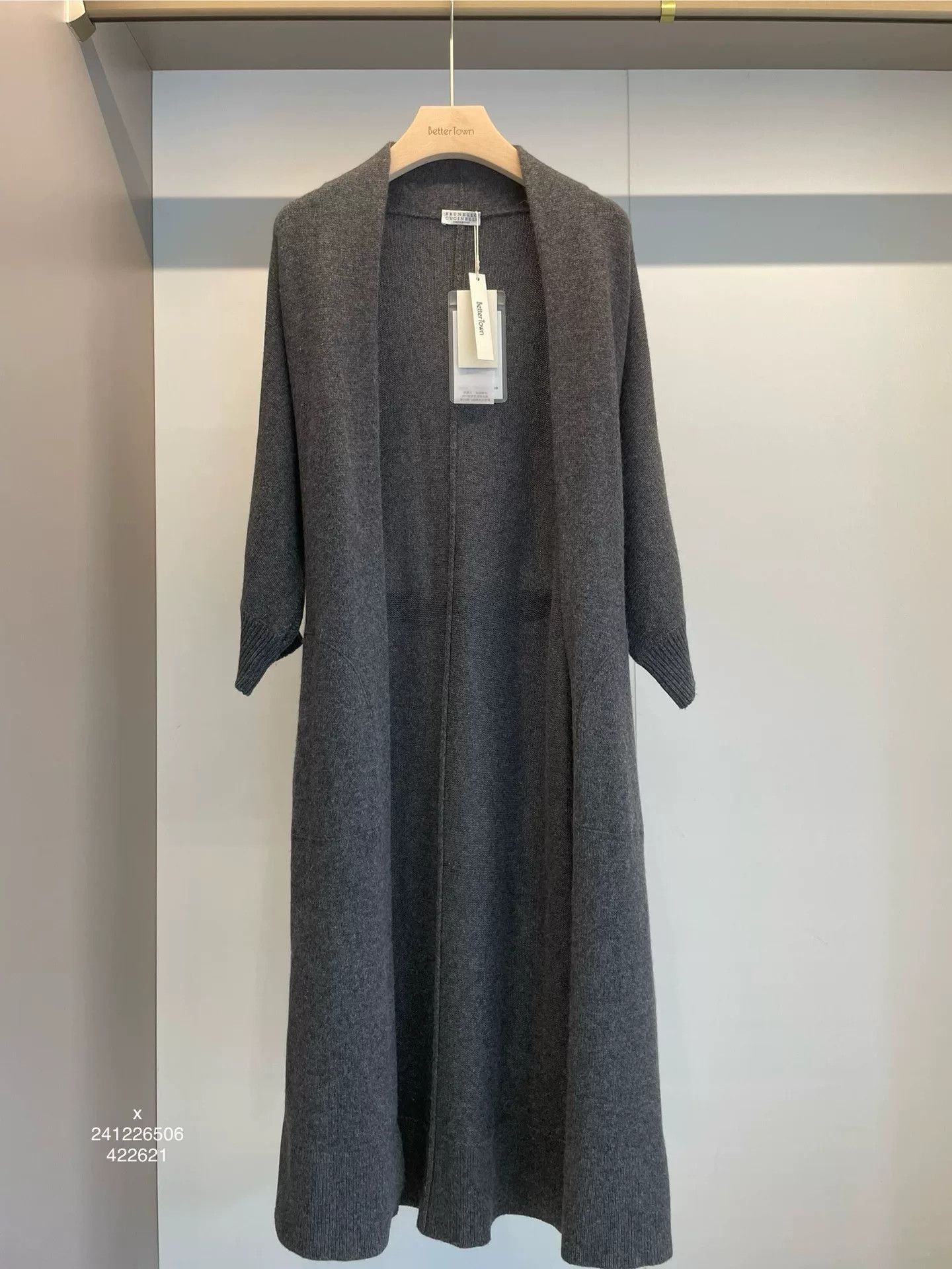 Brunello Cucinelli Brunello Cucinelli Grey Cashmere Cardigan S Size US S / EU 44-46 / 1 - 1 Thumbnail