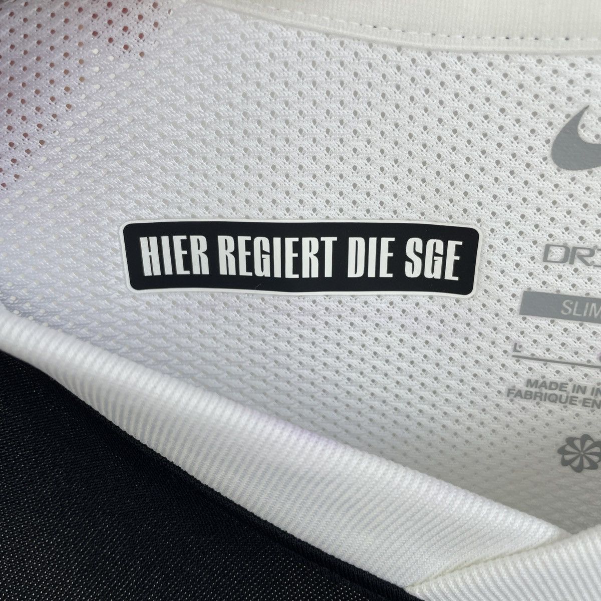 Nike Eintracht Frankfurt Home Nike Jersey Men 2024/2025 Slim Fit Size US L / EU 52-54 / 3 - 5 Thumbnail
