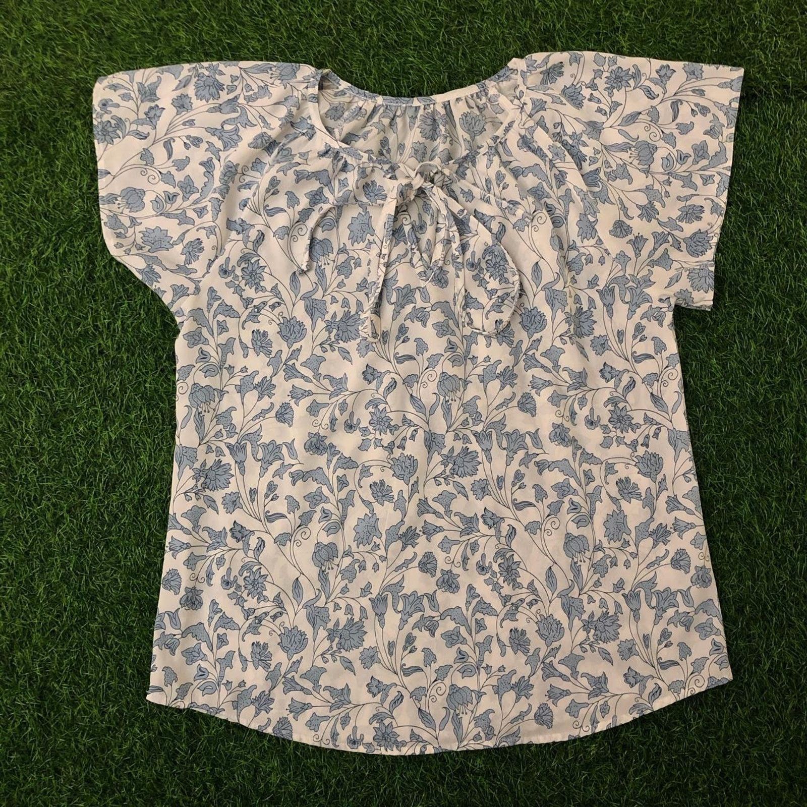 Other Women's White/Blue Paisley Print Blouse Size L / US 10 / IT 46 - 1 Thumbnail