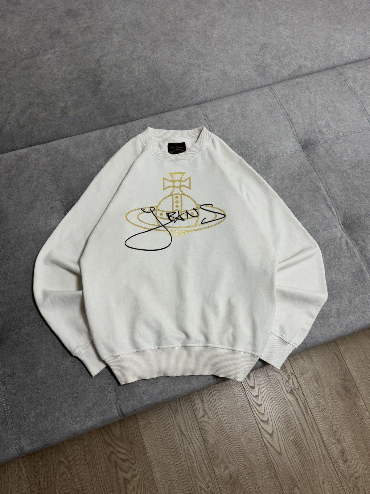 Vintage Vintage Vivienne Westwood anglomania white gold sweatshirt Size US L / EU 52-54 / 3 - 3 Thumbnail