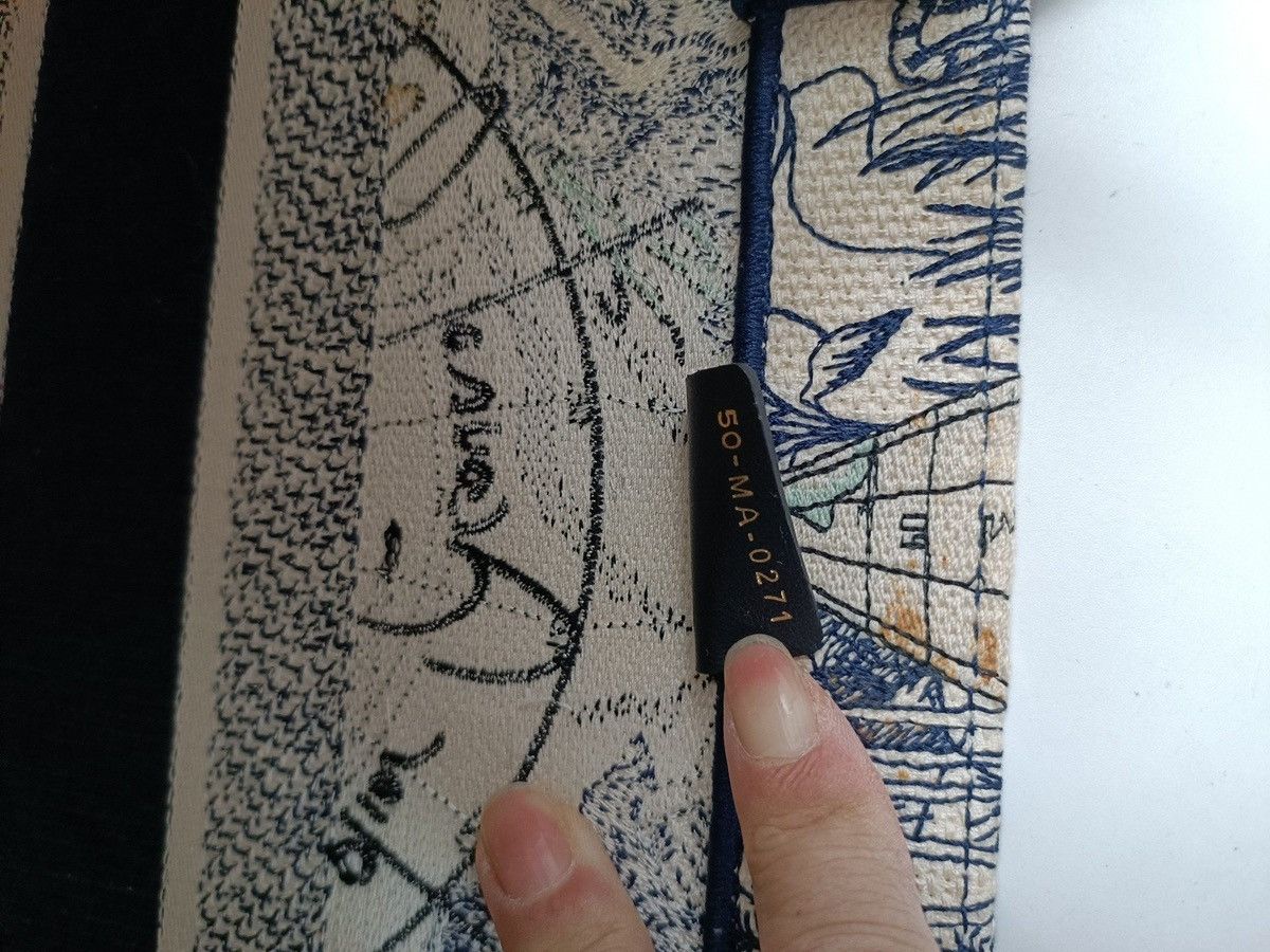 Dior Canvas Embroidered Medium Around The World Book Tote Size ONE SIZE - 9 Thumbnail