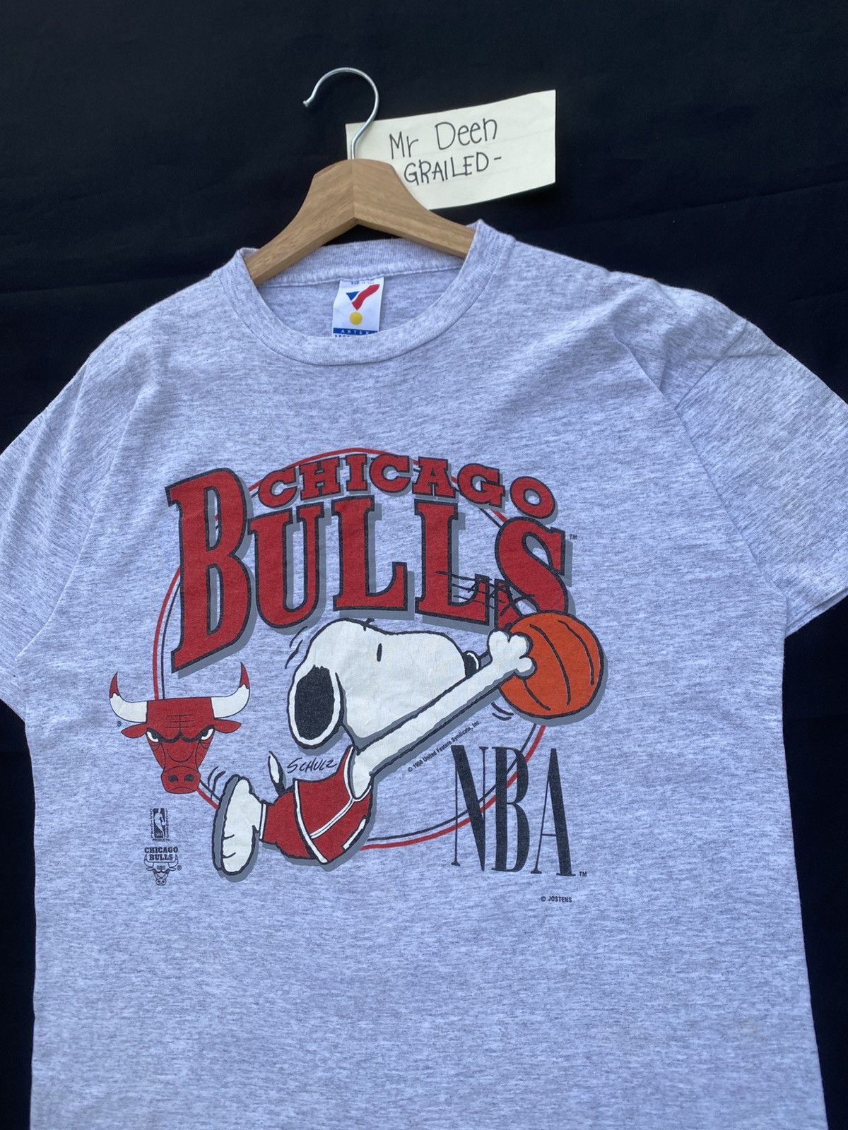 NBA Rare Vintage 90s Chicago Bulls X Snoopy Tshirt Size US L / EU 52-54 / 3 - 8 Thumbnail