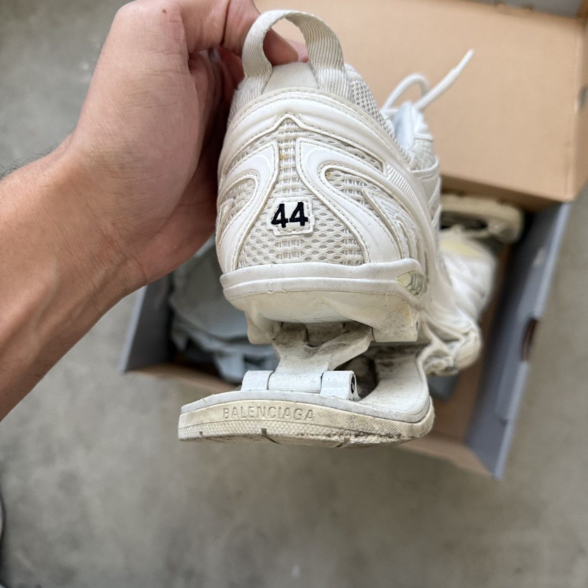 Balenciaga Balenciaga Xpander Sneaker White (US11/44) Size US 11 / EU 44 - 10 Thumbnail