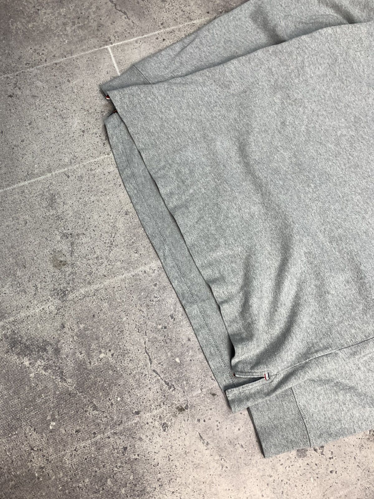 Japanese Brand Vintage Tommy Hilfiger regby long sleeve faded sk8 Y2K Size US L / EU 52-54 / 3 - 10 Thumbnail