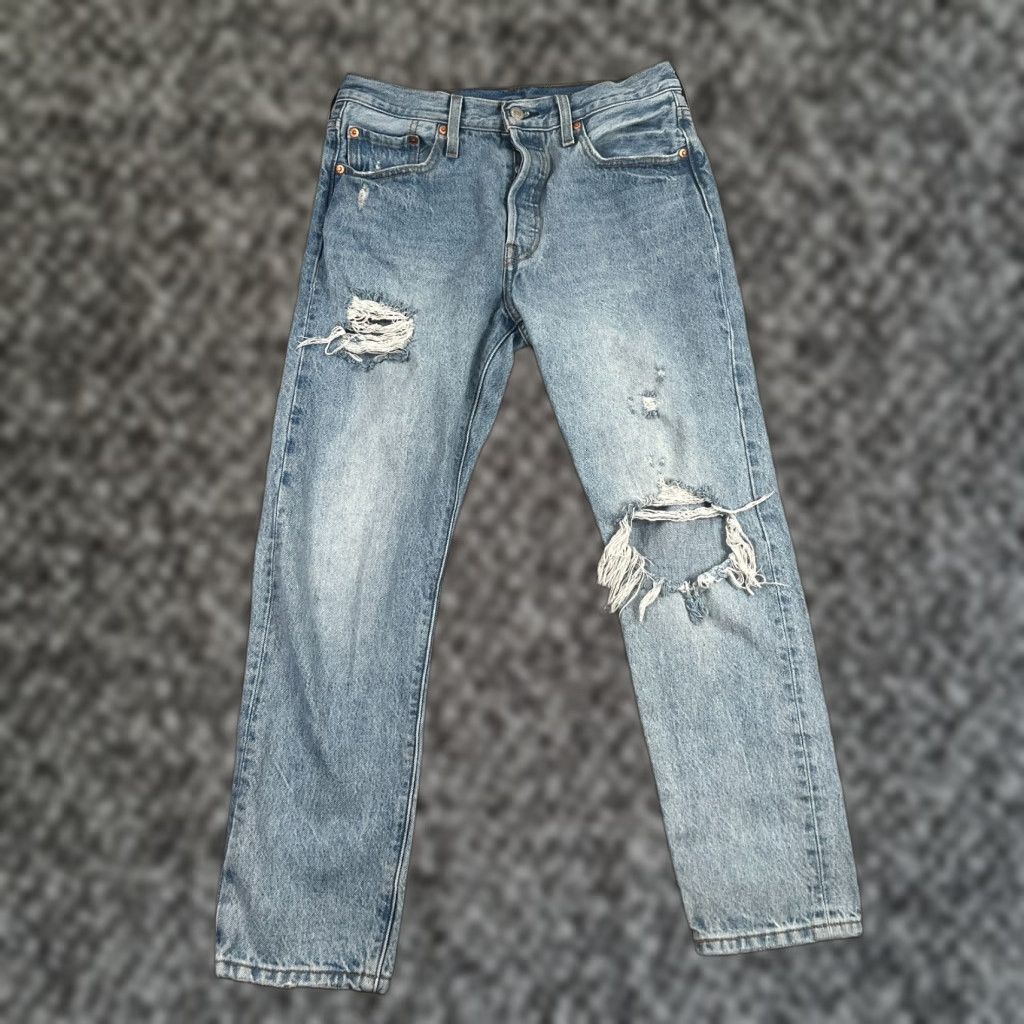 Levi's VINTAGE Levi's 501 Jeans Womens 31x26 Skinny Distressed Blue Denim Mid Rise Button Fly Size 24" / US 00 / IT 34 - 1 Thumbnail