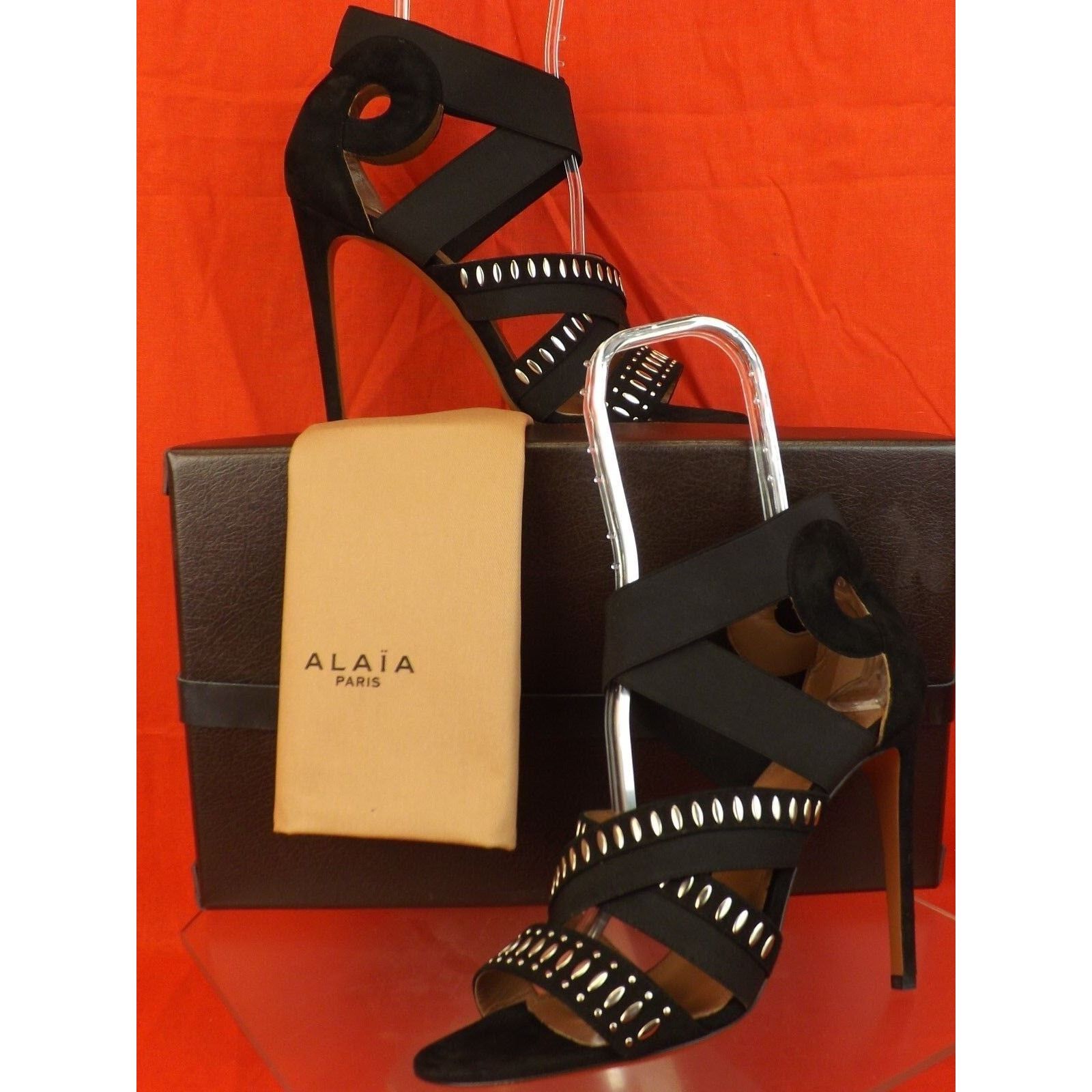 Alaia ALAIA BLACK SUEDE CRISSCROSS SILVER STUDS PUMPS 40.5 Size US 10.5 / IT 40.5 - 6 Thumbnail