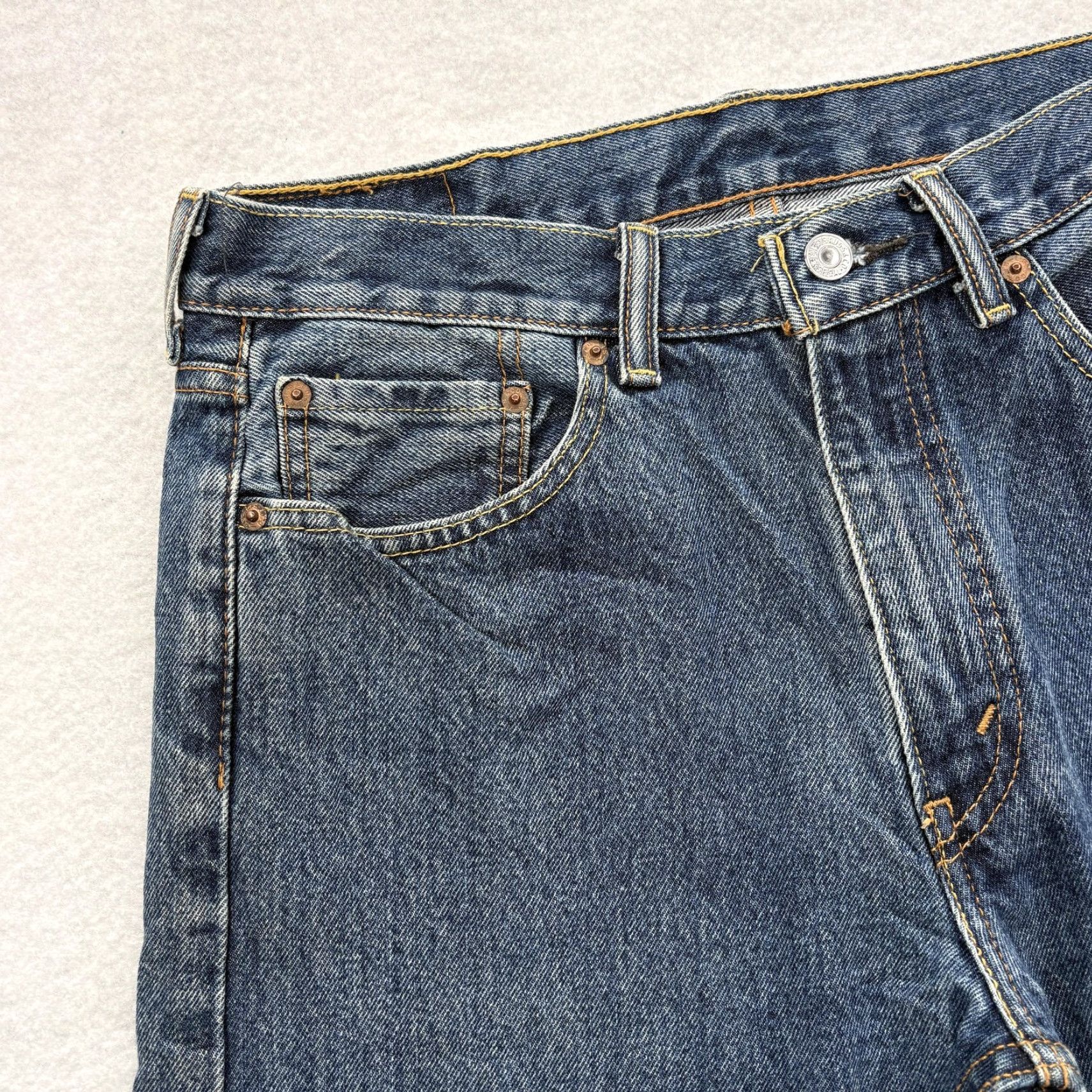 Levi's Levi's 505 Jeans Mens 32x32 Regular Fit Straight Leg Medium Wash Blue Denim Pants Size US 32 / EU 48 - 3 Thumbnail