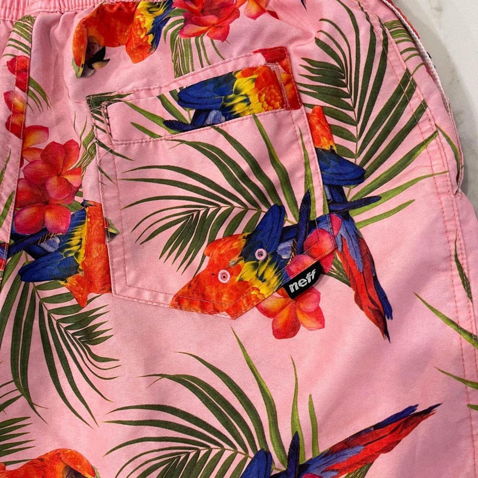 NEFF Neff Pink Parrot Paradise Print Hot Tub Shorts Mens Small Size US 30 / EU 46 - 6 Thumbnail