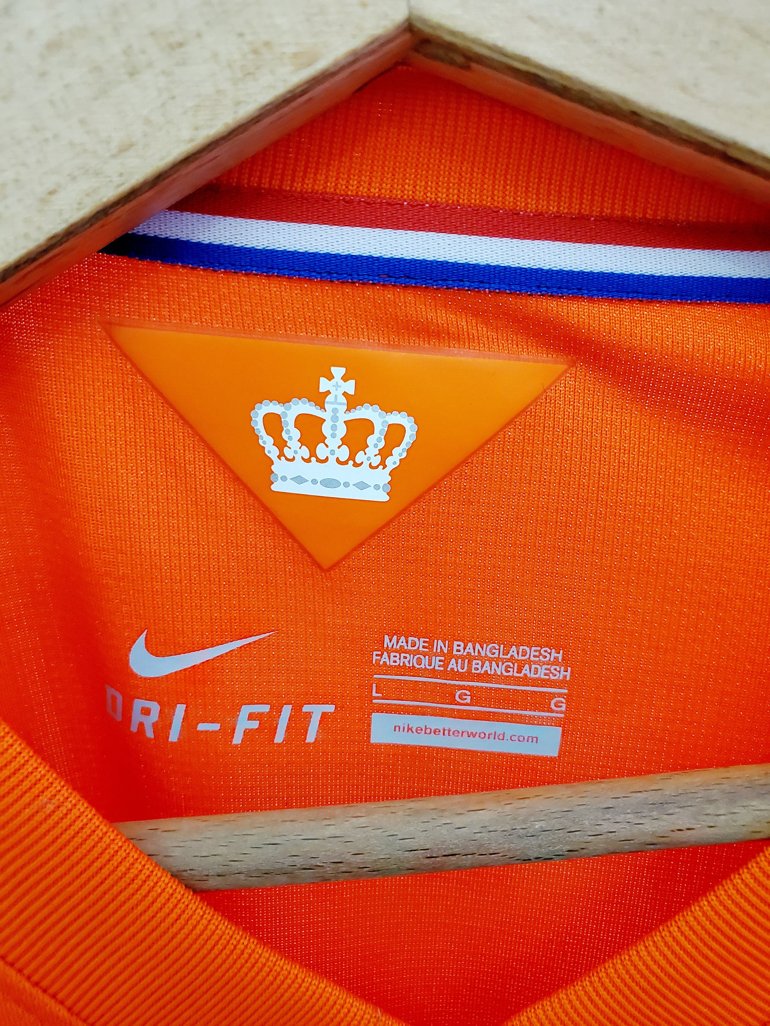 Nike NETHERLANDS 2014 2015 HOME SOCCER JERSEY new condition L Size US L / EU 52-54 / 3 - 4 Thumbnail