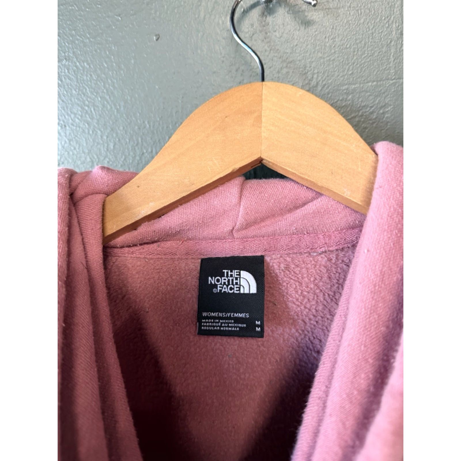 The North Face The North Face Womens Pink Pullover Hooded Sweatshirt Size Medium Size M / US 6-8 / IT 42-44 - 3 Thumbnail