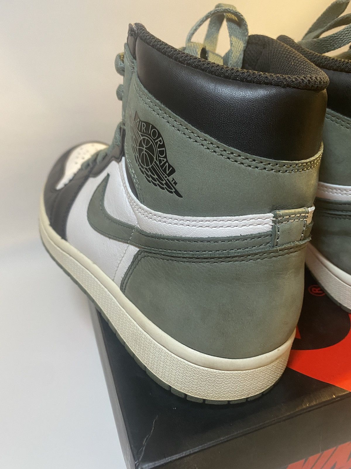 Jordan Brand × Nike Jordan 1 Retro High OG Clay Green sz 8 Size US 8 / EU 41 - 7 Thumbnail