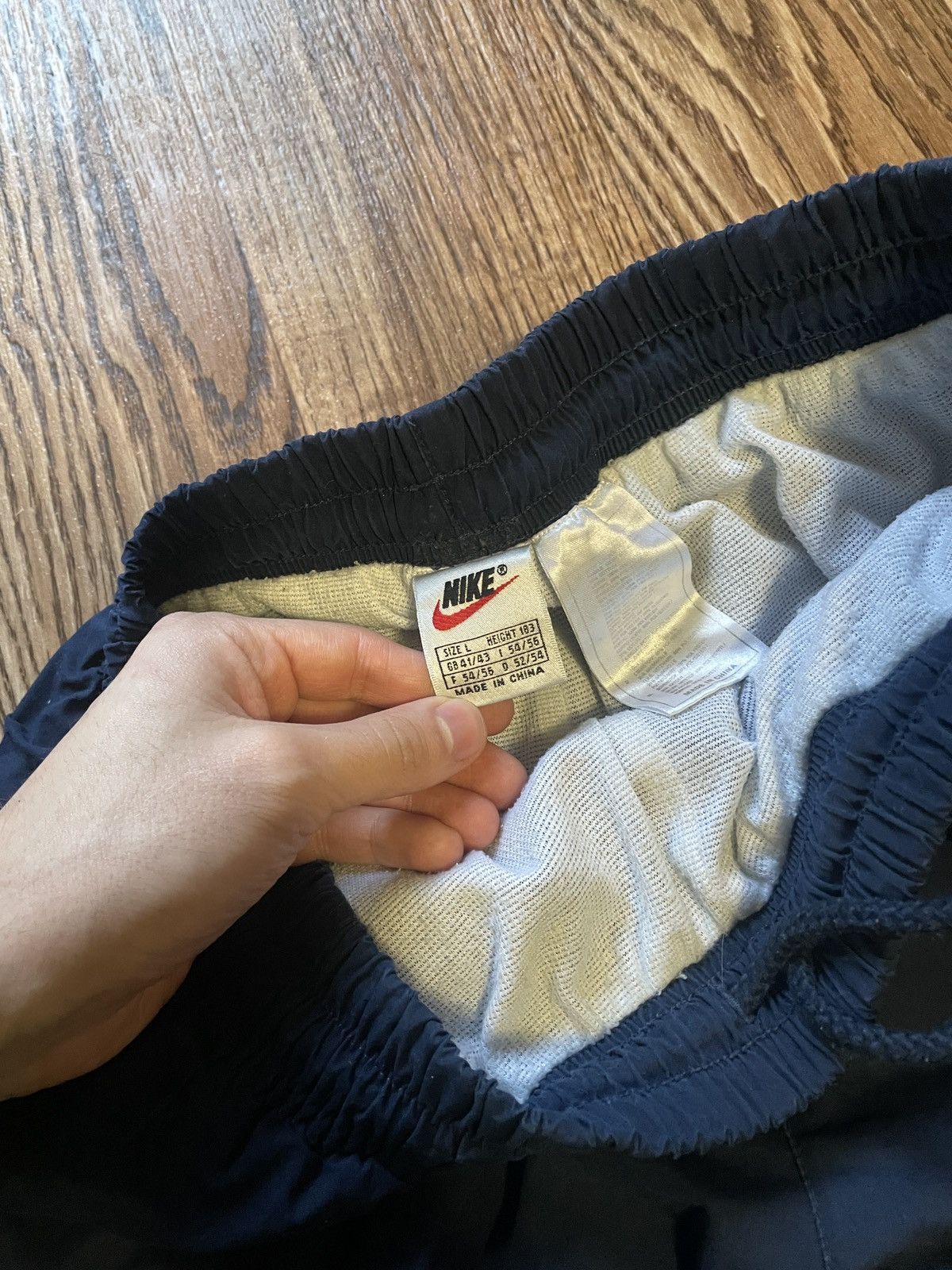 Nike Vintage Nike Trackpants Baggy Nylon Drill Y2K SK8 Style Size US 34 / EU 50 - 4 Thumbnail