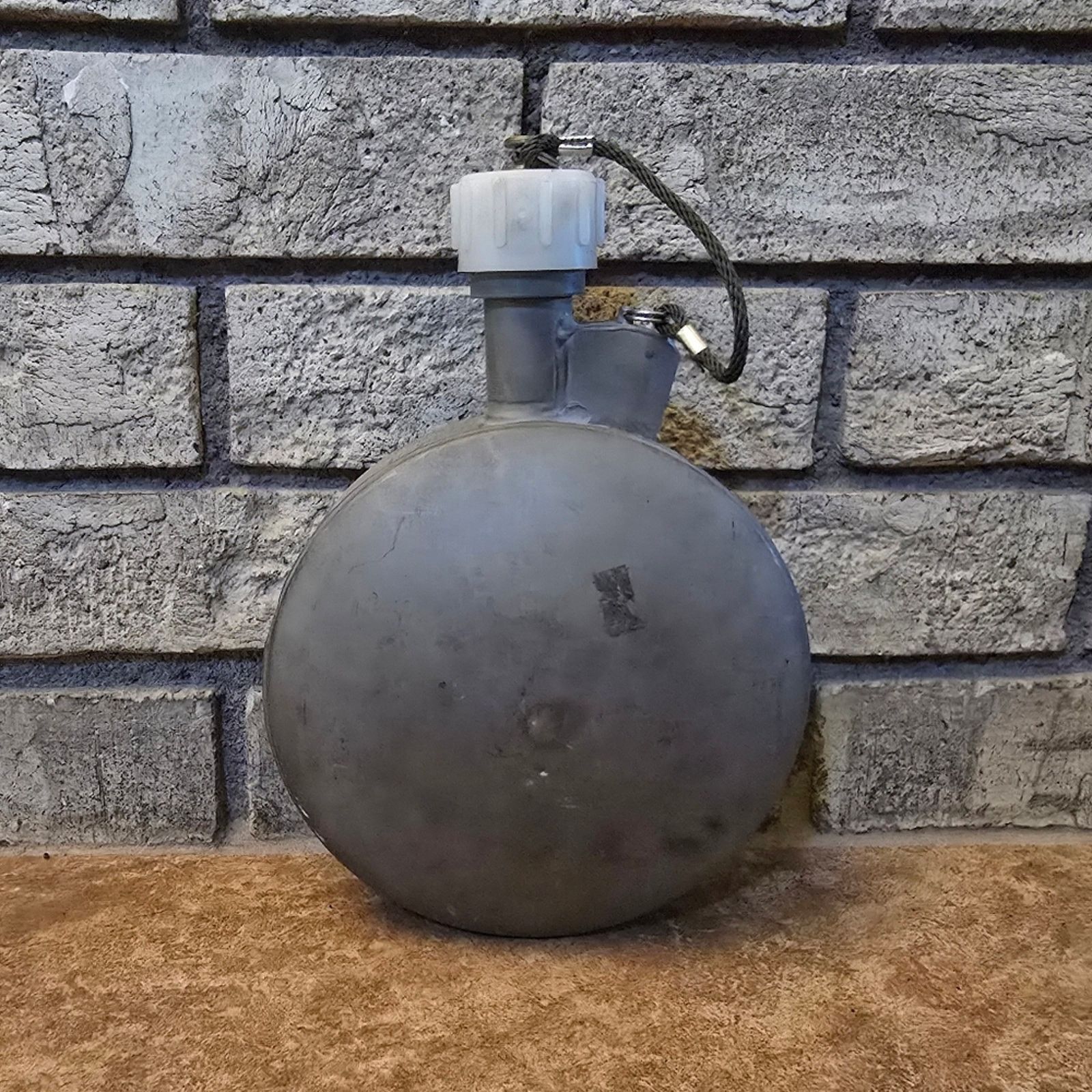 Other Grey | U.S. MILITARY | Vintage 1986 Canteen Size ONE SIZE - 1 Thumbnail
