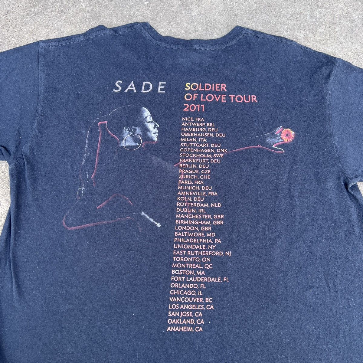 Rap Tees Vintage Y2K Sade Tour Promo Tee L Size US L / EU 52-54 / 3 - 7 Thumbnail