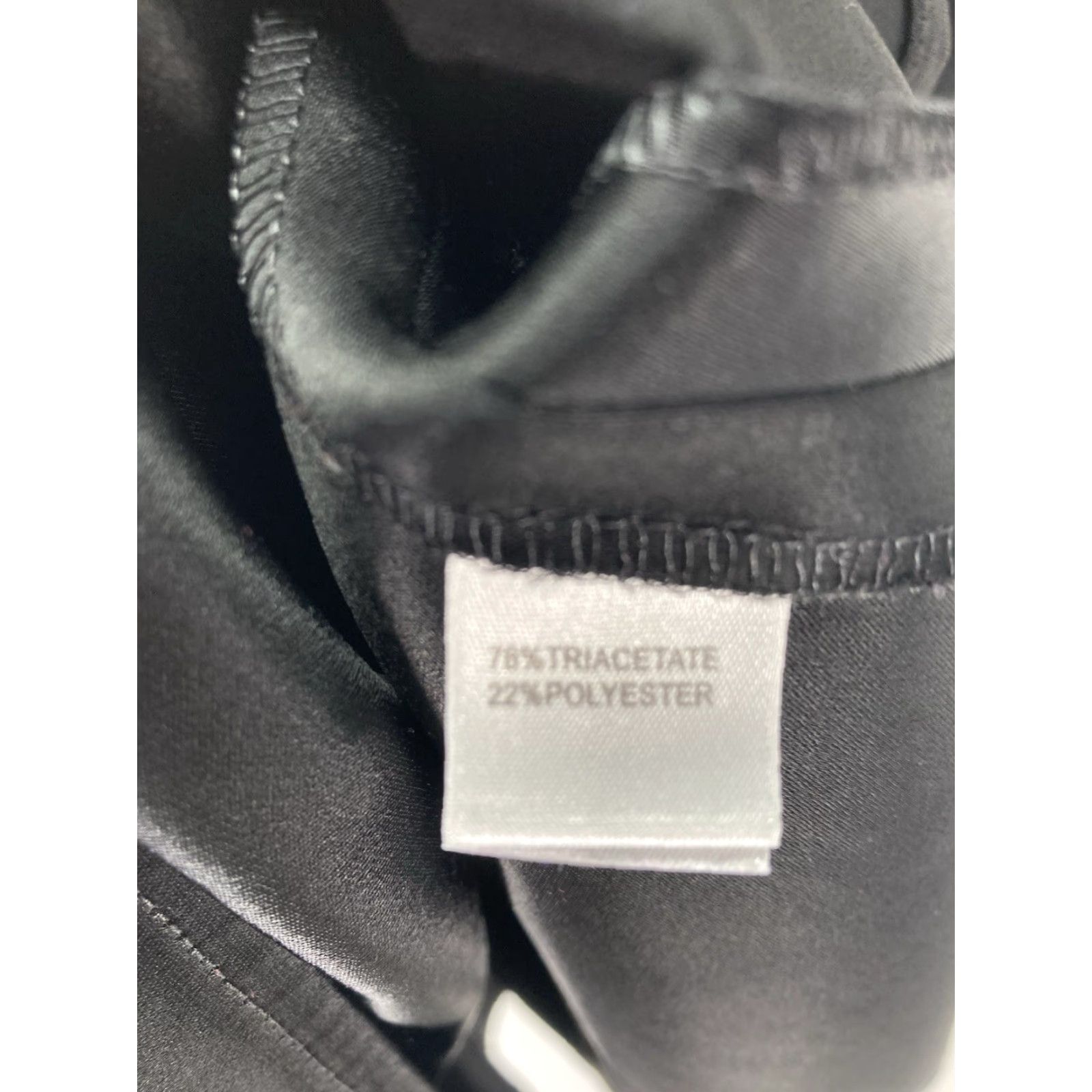 Vintage St John Tank Shirt Women Large Black Sleeveless Pullover Triacetate Stretch Tank Shirt Women Large Black Sleeveless Pullover 90s? Size L / US 10 / IT 46 - 5 Thumbnail