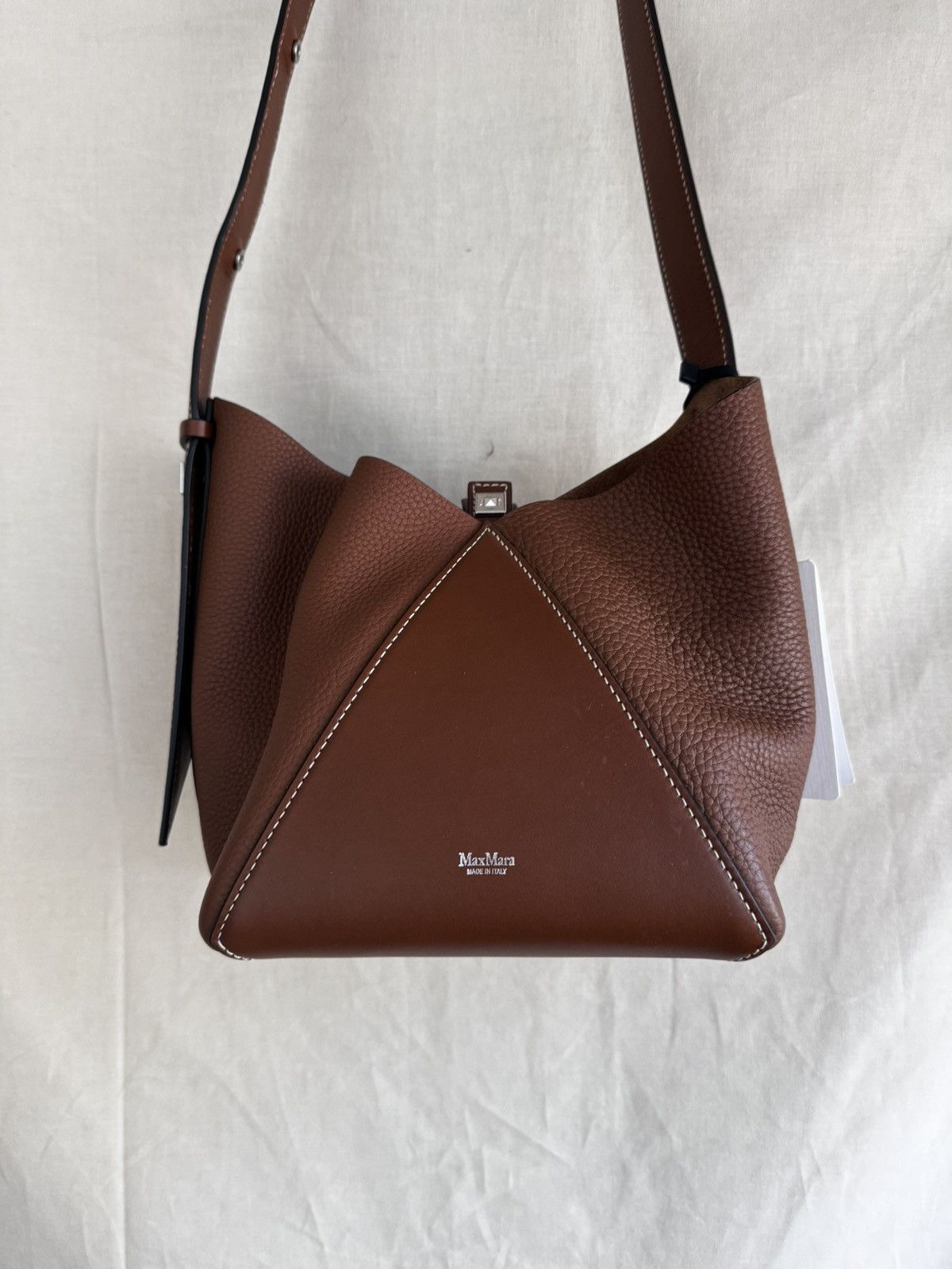 Max Mara Max Mara Small Deer Print Leather Bucket Bag Size ONE SIZE - 9 Thumbnail
