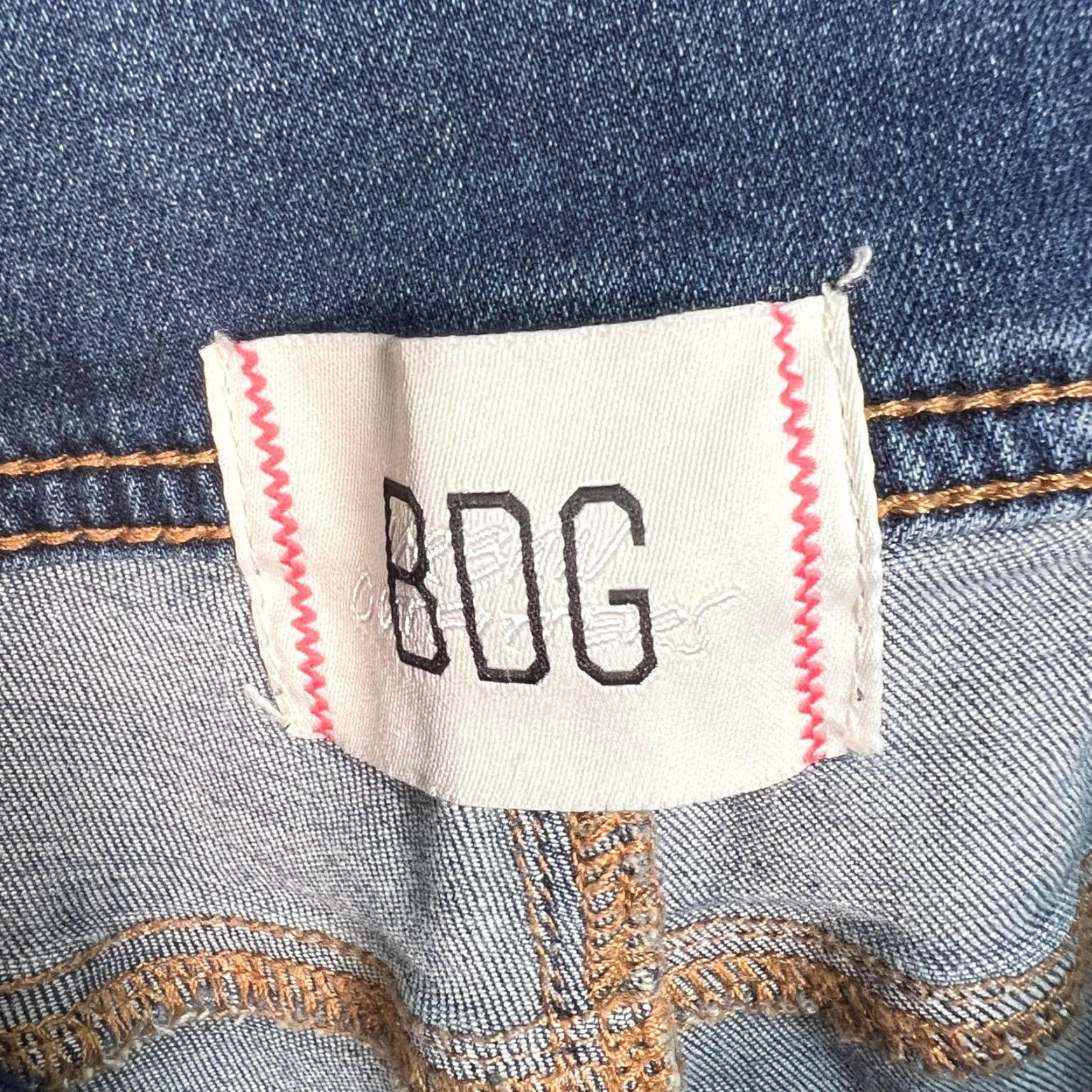Bdg BDG Denim Jeans Women’s Bootcut Size 26 Blue Low Rise 6.5-8.5” 32" Inseam Button Closure Regular Rise Vintage/Pre-Owned Womens Jeans Size 26" / US 2 / IT 38 - 3 Thumbnail