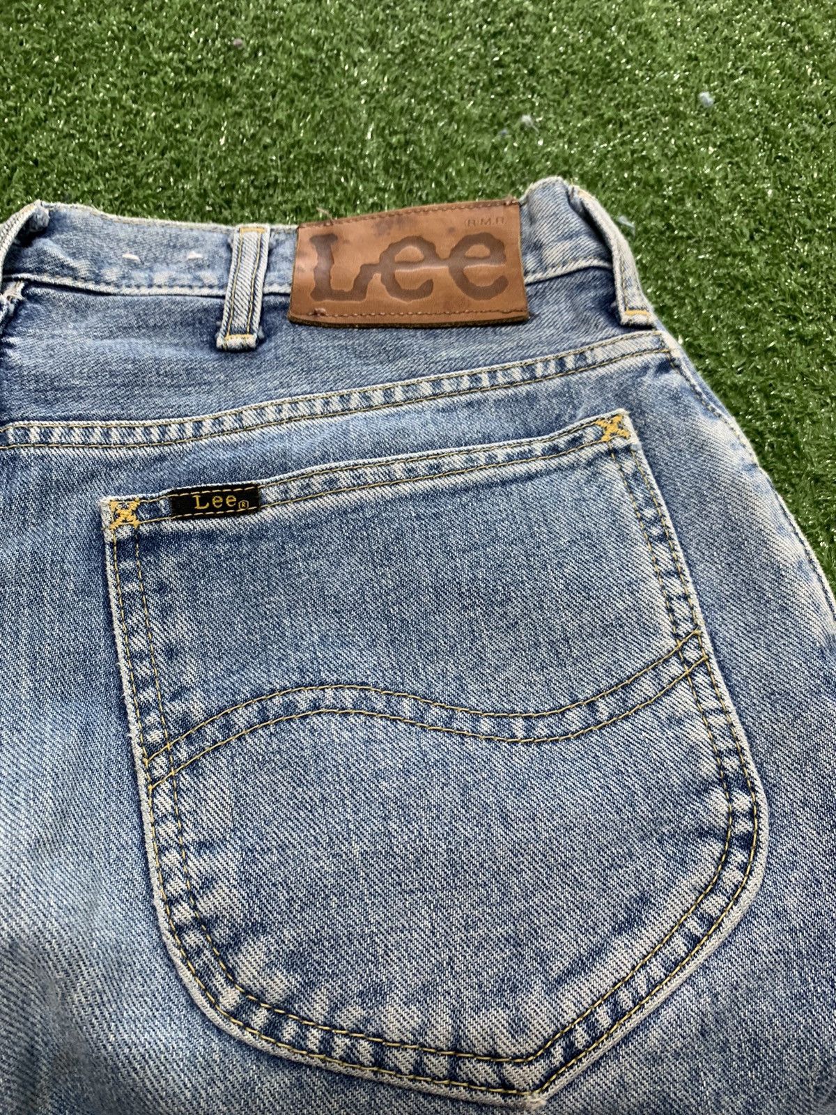 Lee DISTRESSED LEE RIDER LEF HAND SELVEDGE. Size US 30 / EU 46 - 9 Thumbnail