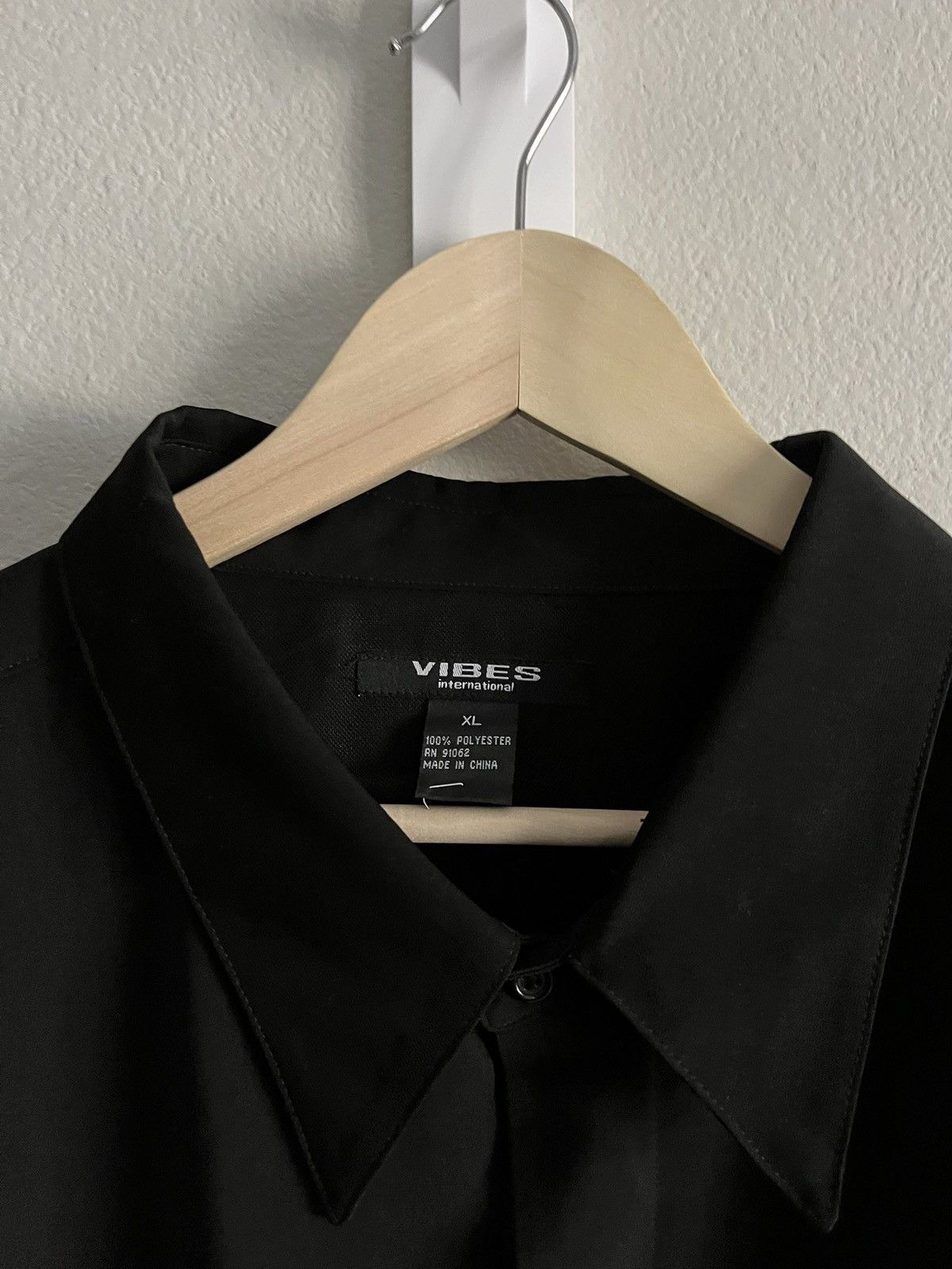 Vintage Black Button Up Shirt Size US XL / EU 56 / 4 - 2 Thumbnail