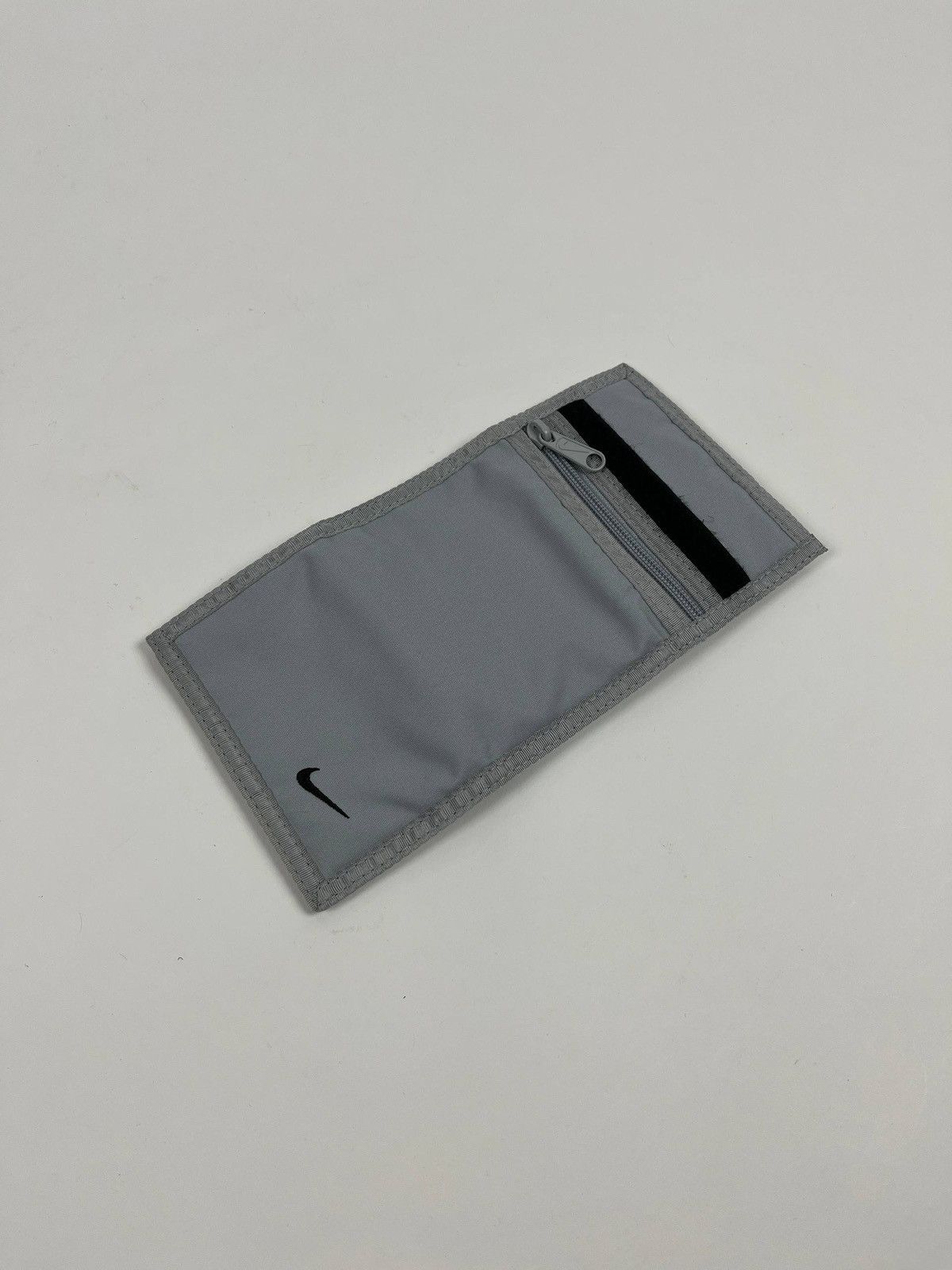 Nike Nike Tri Fold Wallet Grey Black Swoosh Nylon Y2K Vintage Size ONE SIZE - 5 Thumbnail