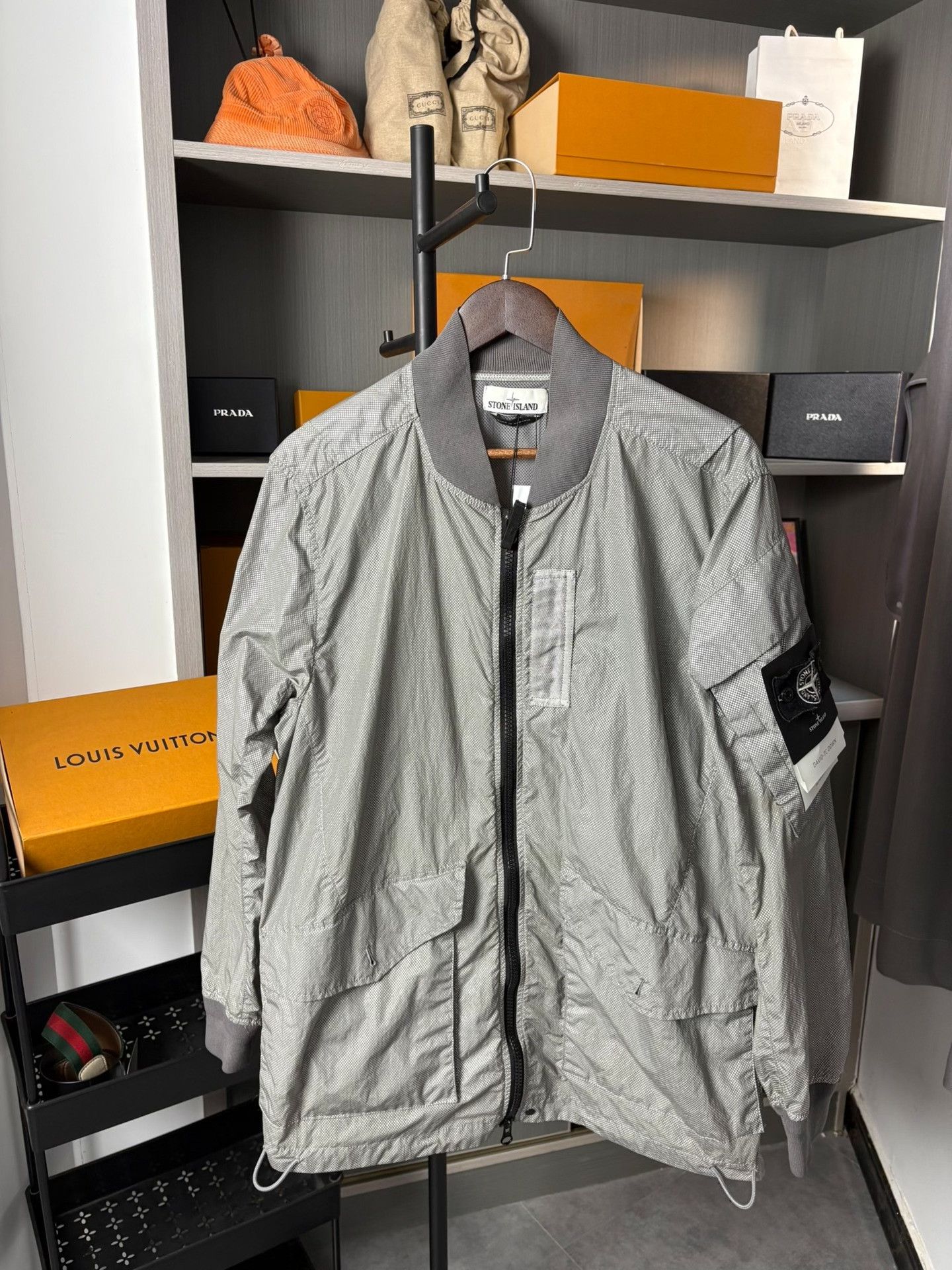 Stone Island Stone Island Reflective White Light Jacket L Men Size US L / EU 52-54 / 3 - 1 Thumbnail