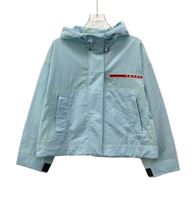 Prada Prada Blue and red label hooded long-sleeved windbreaker ja Size S / US 4 / IT 40 - 1 Thumbnail