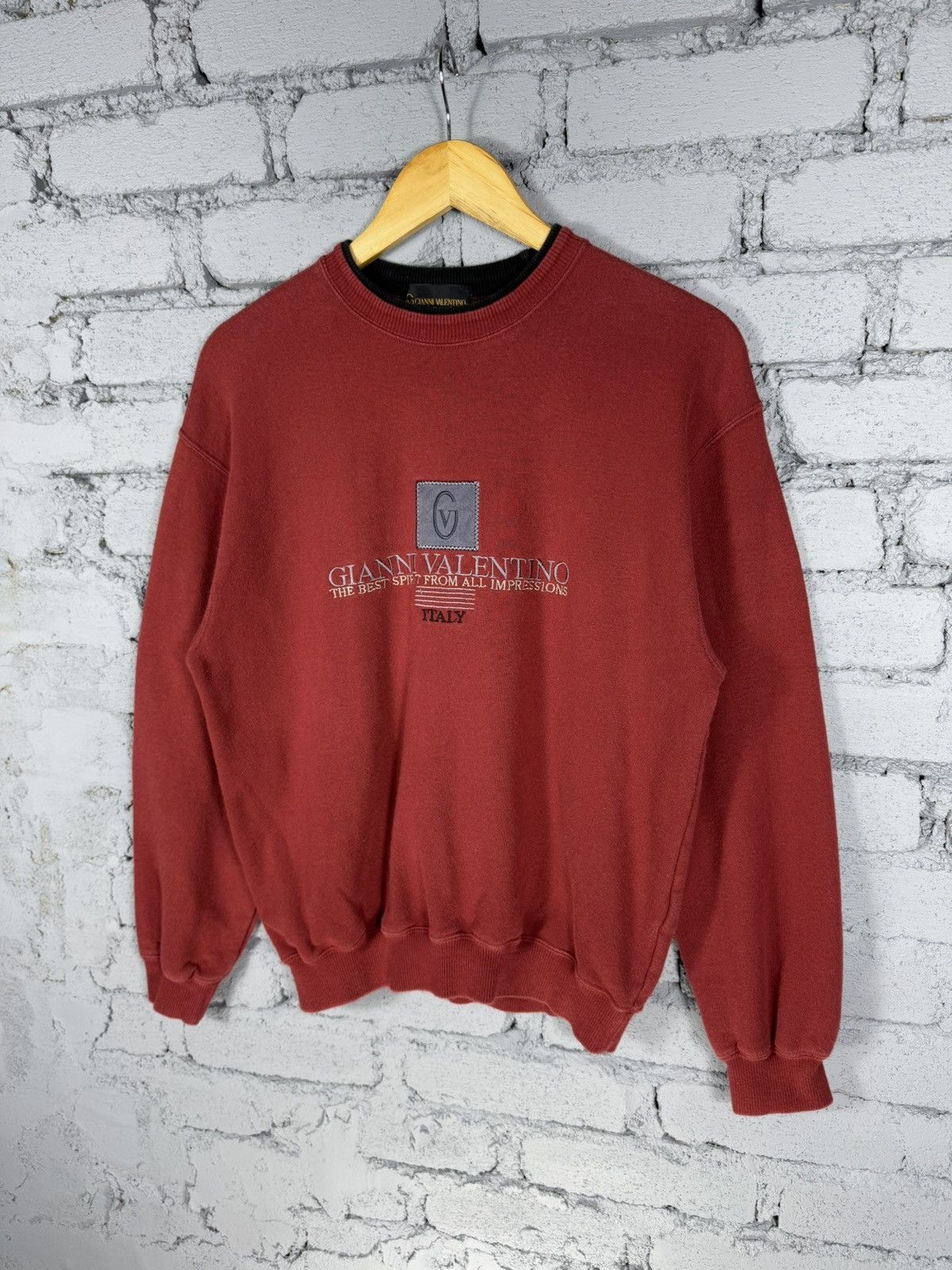 Japanese Brand Vintage Gianni Valentino Italy Embroidered Sweatshirt Size US M / EU 48-50 / 2 - 2 Thumbnail
