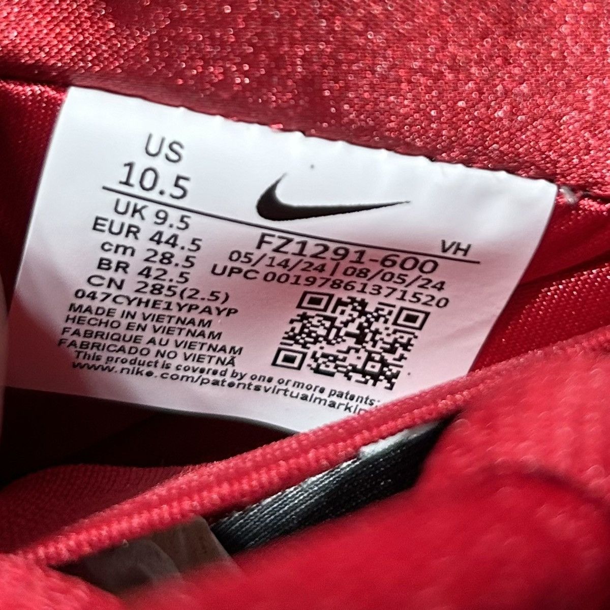Designer × Nike Nike SB Dunk Low x Wizard of Oz FZ1291-600 Size 10.5 NEW Size US 10.5 / EU 43-44 - 5 Thumbnail