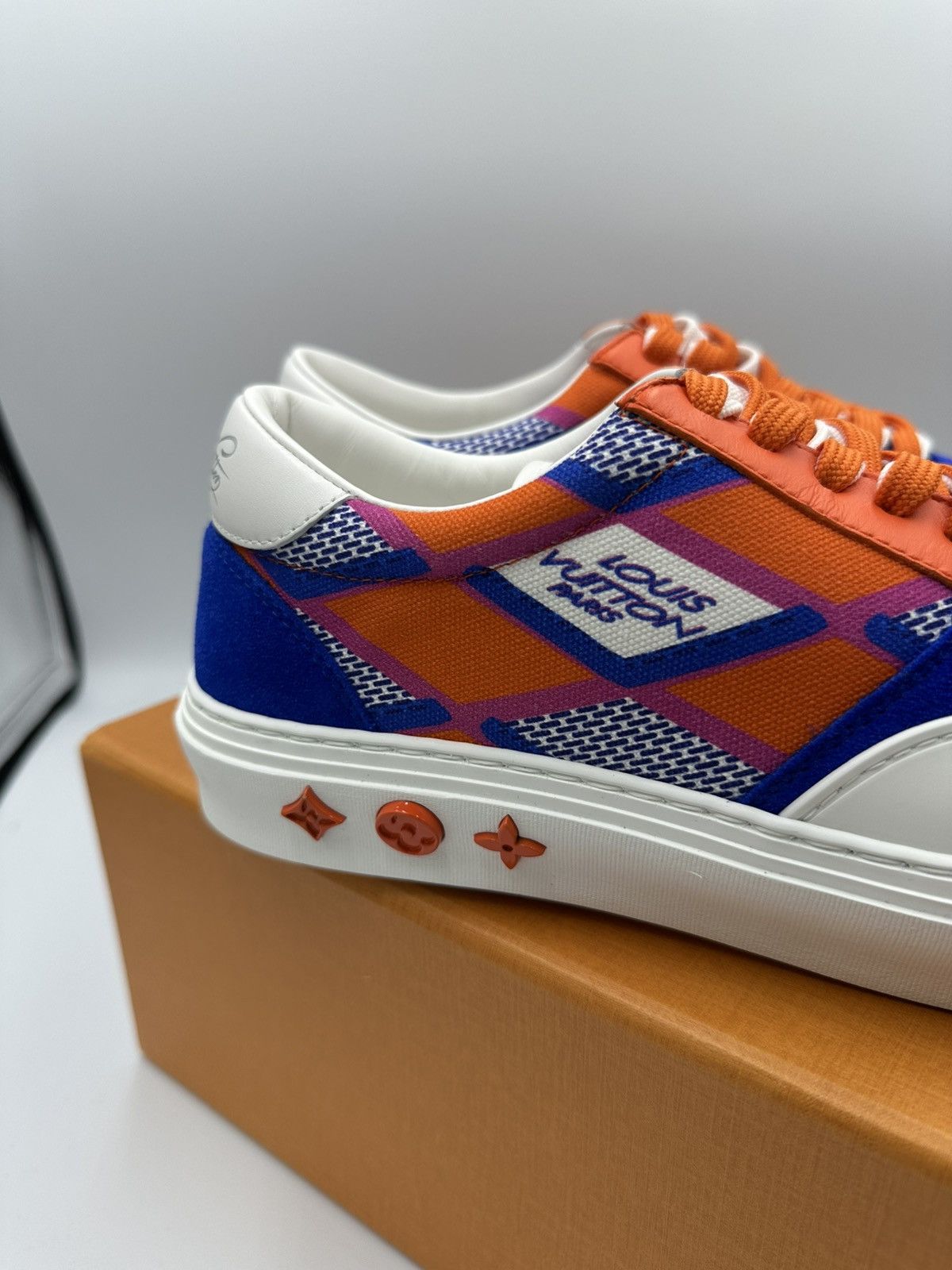 Louis Vuitton Louis Vuitton Sneakers Size US 6 / EU 39 - 2 Thumbnail