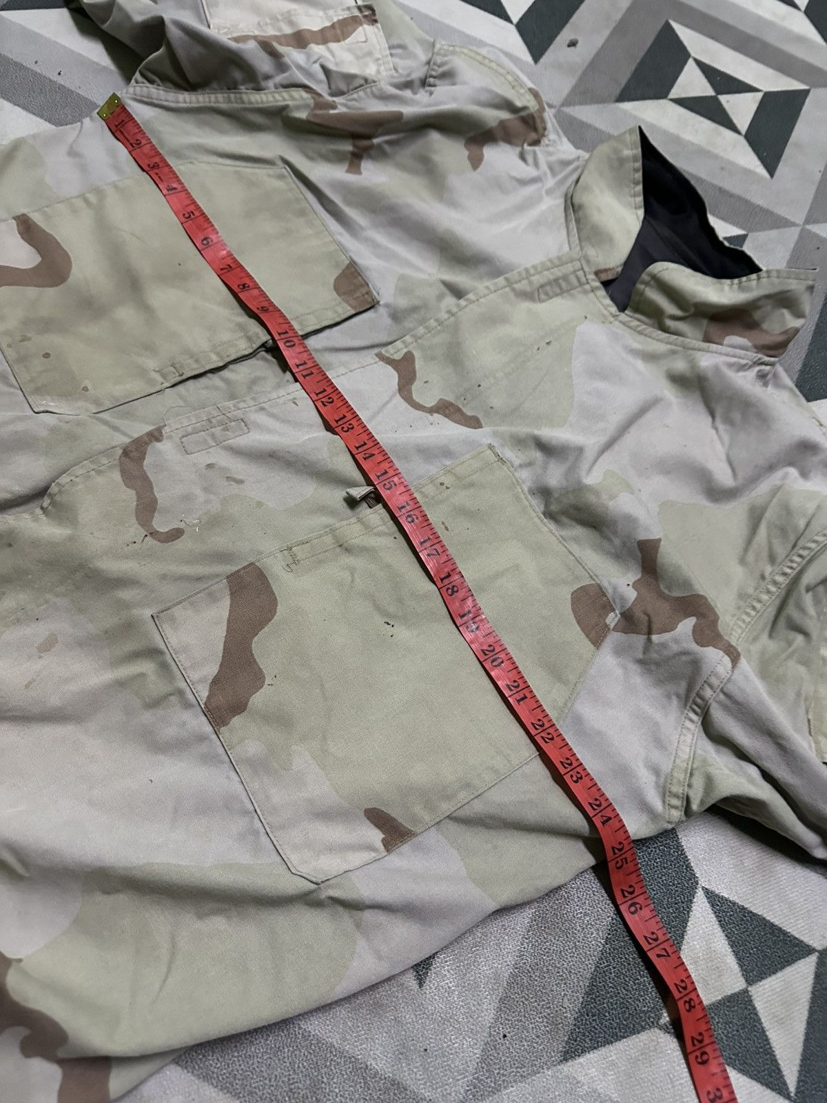 Vintage U.S. military desert camouflage uniform (DCU) field jacket Size US M / EU 48-50 / 2 - 9 Thumbnail