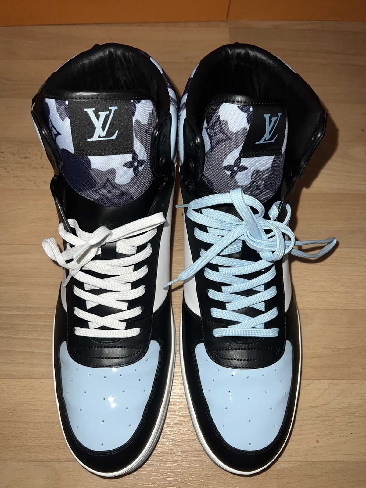 Louis Vuitton Louis Vuitton Rivoli Sneaker Size US 12 / EU 45 - 5 Thumbnail