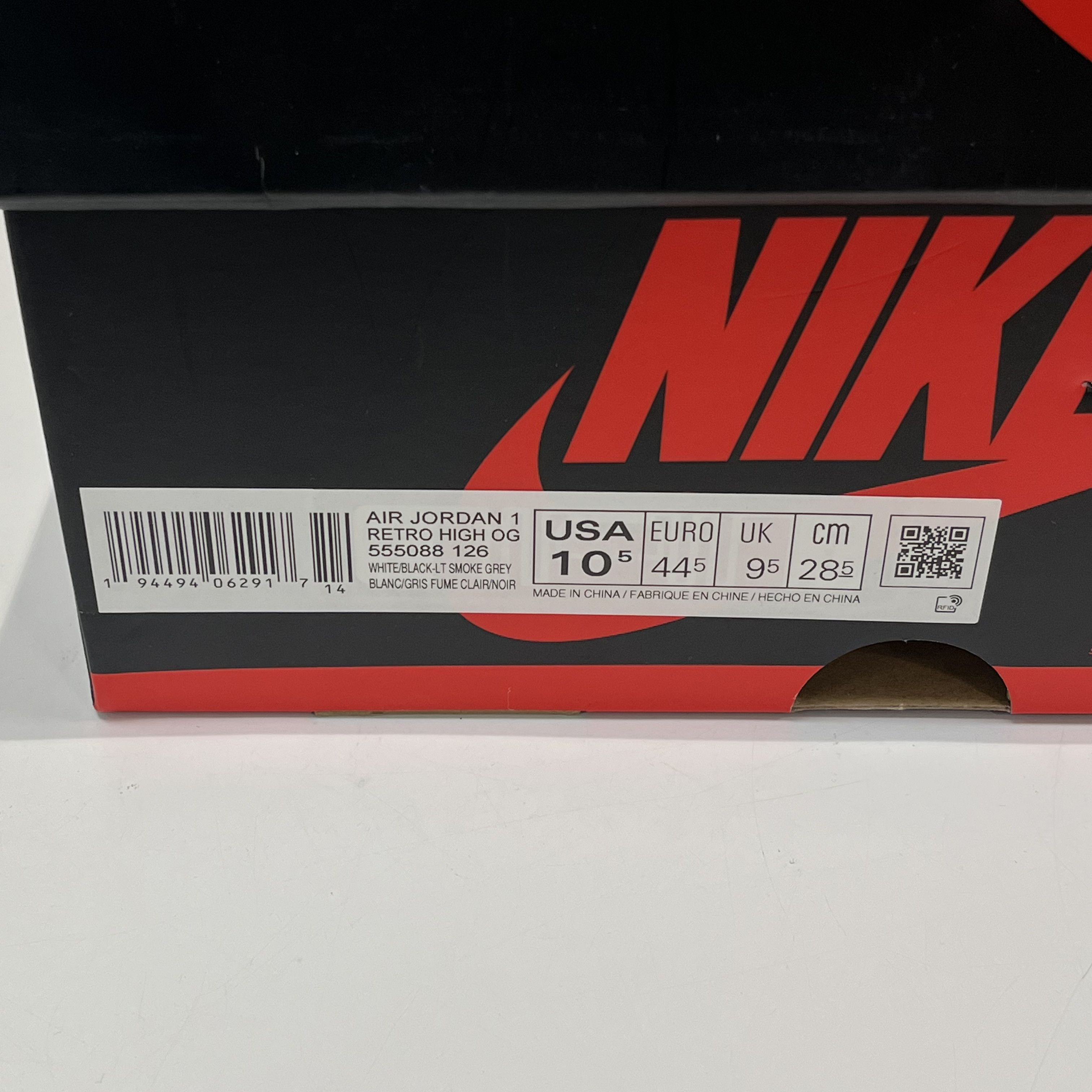 Nike Air Jordan 1 Retro High Light Smoke Grey Size US 10.5 / EU 43-44 - 7 Thumbnail