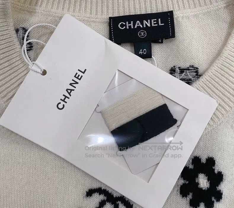 Chanel Chanel White small flower sweater Size S / US 4 / IT 40 - 5 Thumbnail