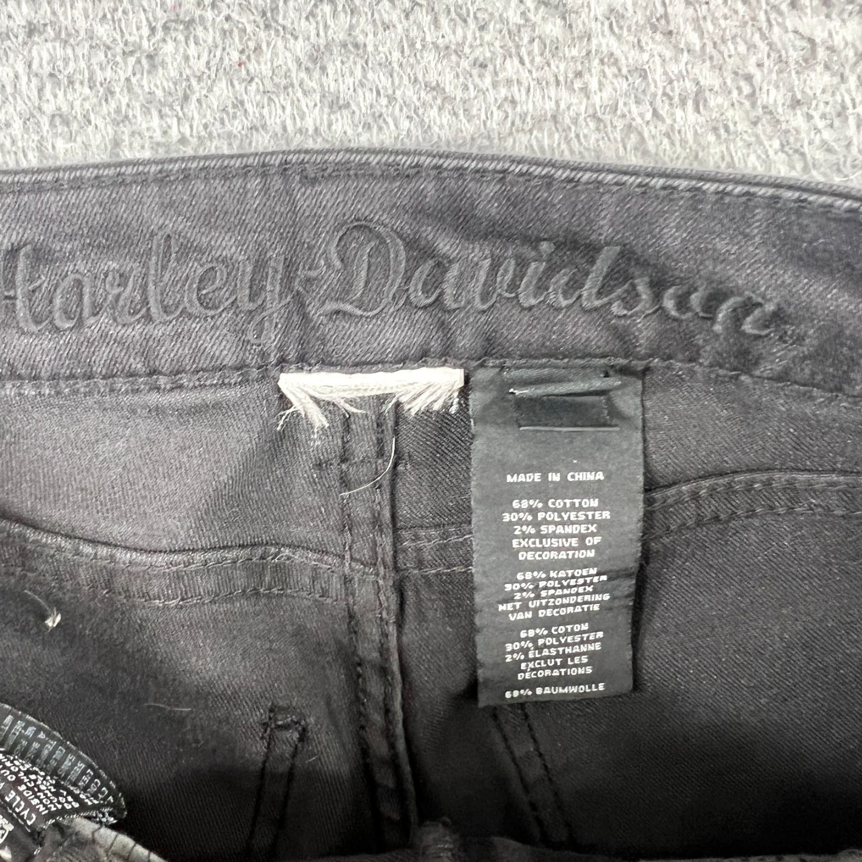 Harley Davidson Harley-Davidson Womens Jeans Skinny Fit Black 2 Pocket Zipper Button Logo 5-Pocket Denim Cotton Blend Inseam 30 Regular Slim Leg Casual Mens? Women? Size 26" / US 2 / IT 38 - 6 Thumbnail
