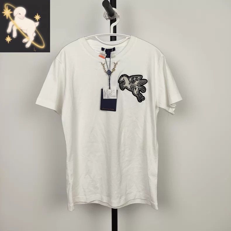 Louis Vuitton Louis Vuitton Black Pegasus Embroidered White short sleeve Size US L / EU 52-54 / 3 - 1 Thumbnail