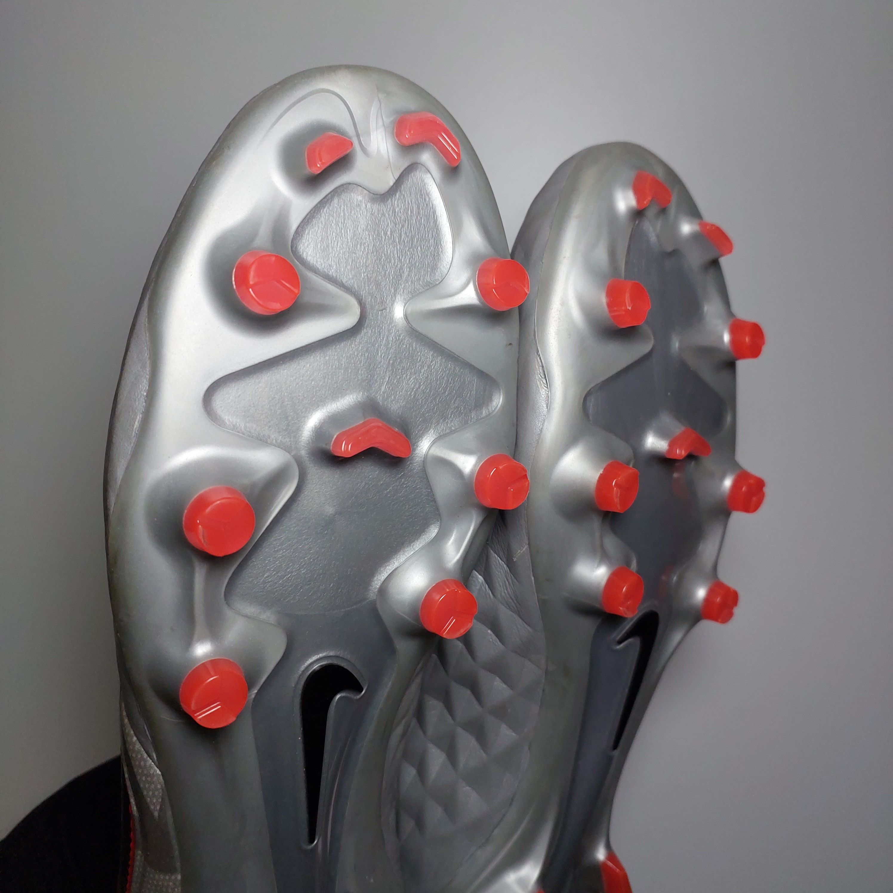 Nike Tiempo Legend 8 Pro FG 'Metallic Grey Crimson' US12 UK11 Size US 12 / EU 45 - 10 Thumbnail