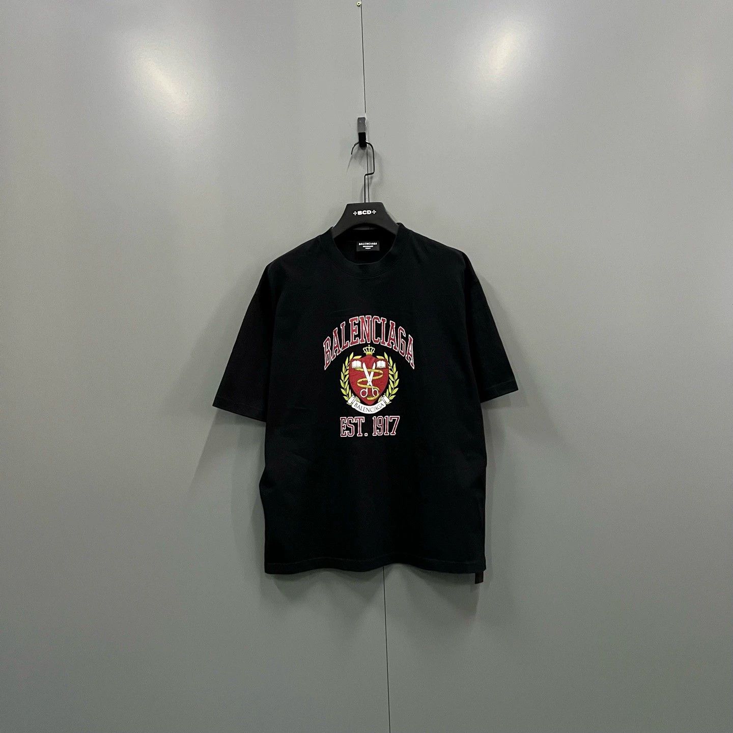 Balenciaga Balenciaga Wheat Shears Logo T-shirt - dmc Size US S / EU 44-46 / 1 - 1 Thumbnail