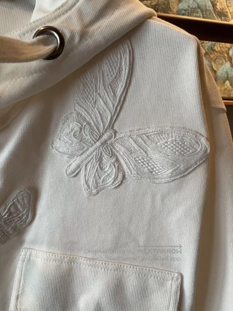 Valentino Valentino White butterfly embroidered hooded jacket Size US M / EU 48-50 / 2 - 4 Thumbnail