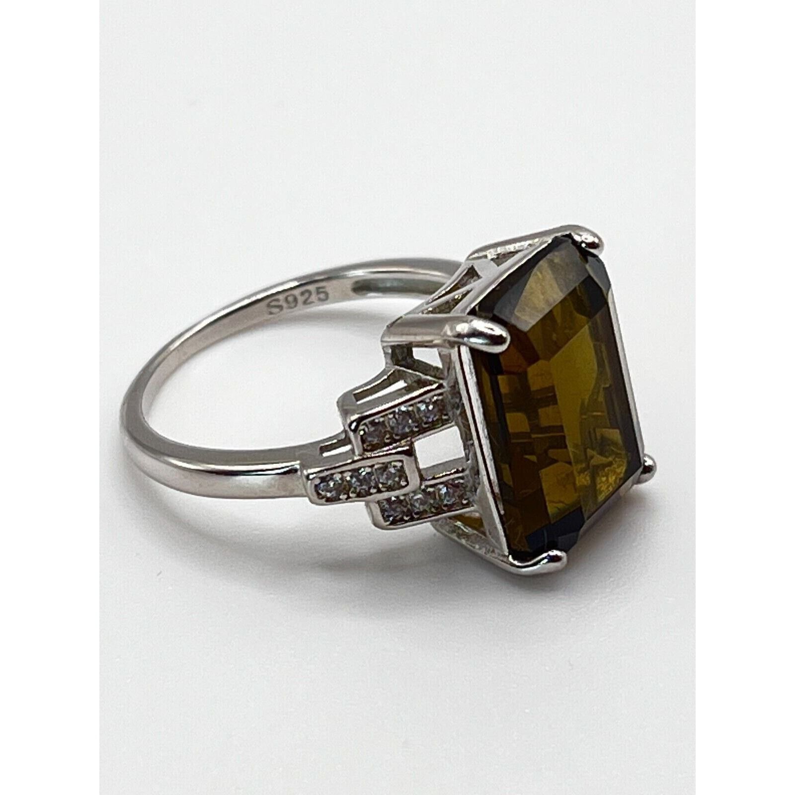 The Unbranded Brand .925 Sterling Silver Quartz and Cubic Zirconia Ring Size 7 Size ONE SIZE - 8 Thumbnail
