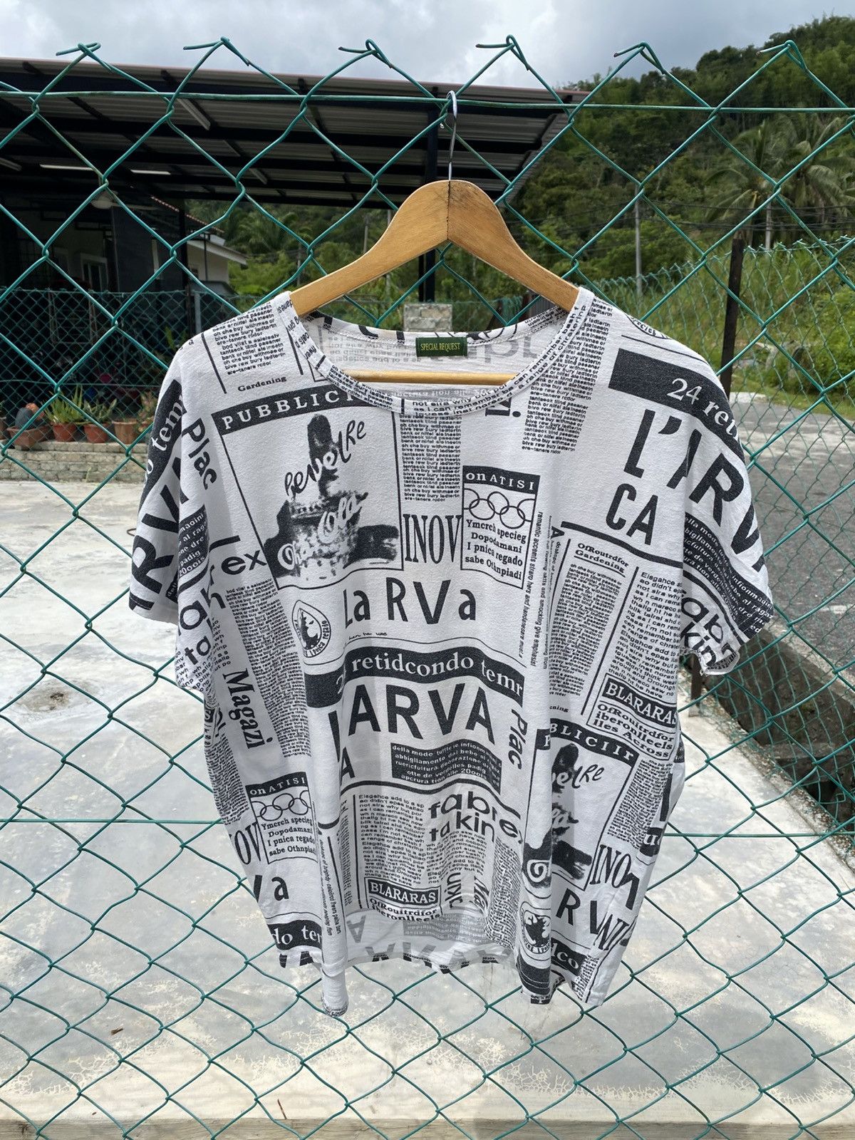 Japanese Brand Special request news paper fullprinted boxy tee Size L / US 10 / IT 46 - 1 Thumbnail