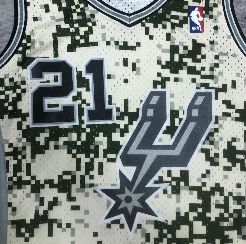 NBA Tim Duncan Jersey 21 San Antonio Spurs Jersey Size US M / EU 48-50 / 2 - 3 Thumbnail