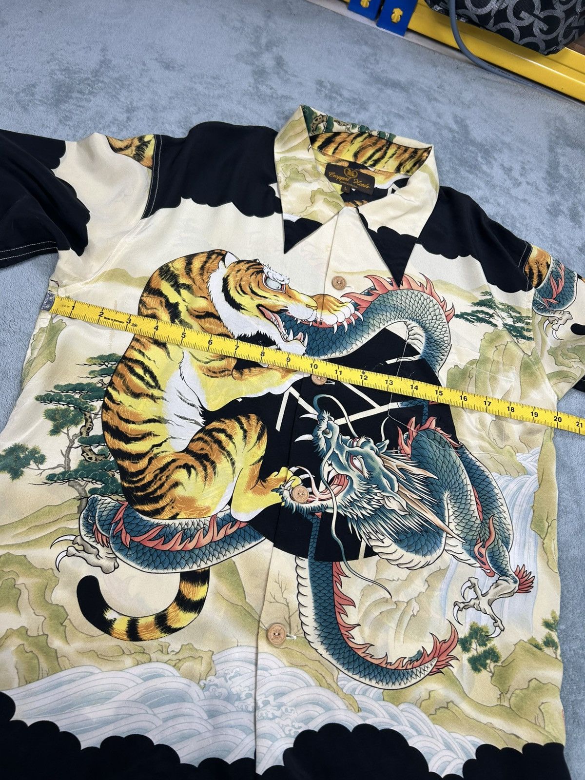 Sun Surf Vintage Cropped Head Hawaiian Motif Tiger & dragon Silk Size US L / EU 52-54 / 3 - 12 Thumbnail